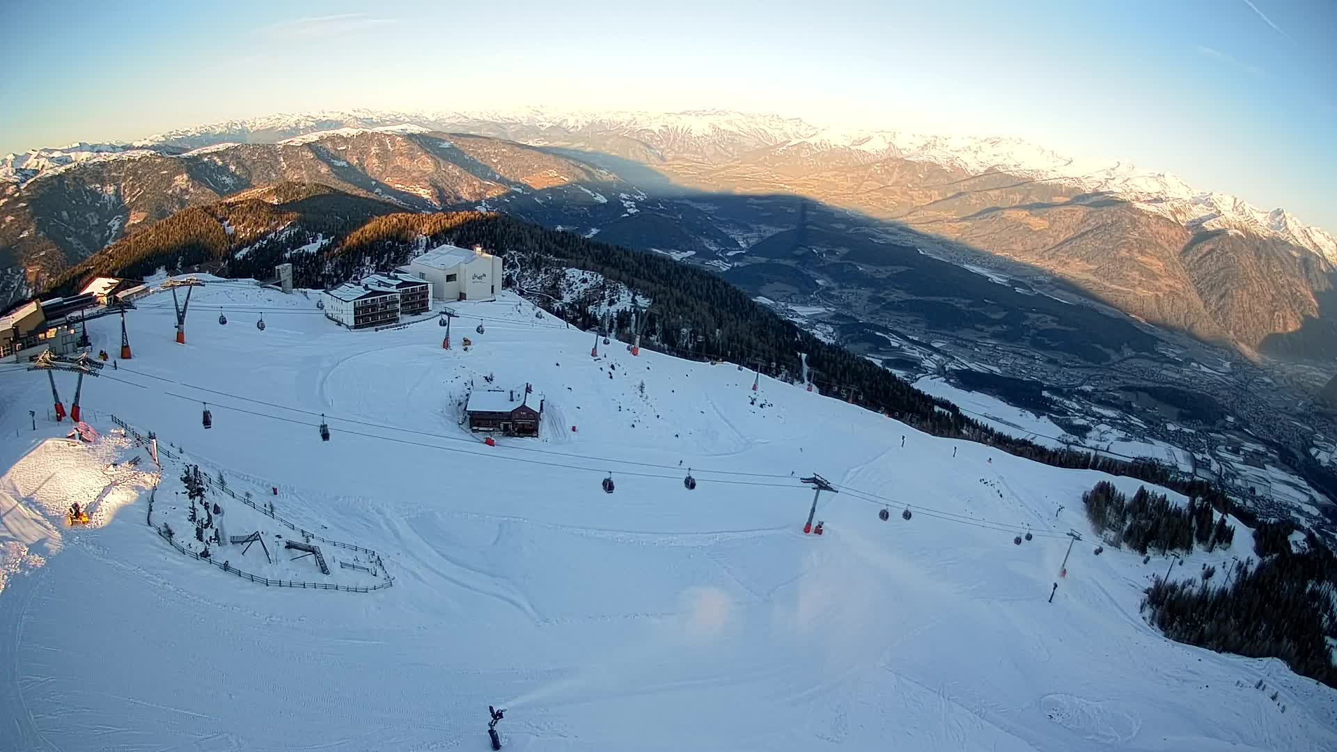 Smučišče Kronplatz – vrh | pogled na Bruneck