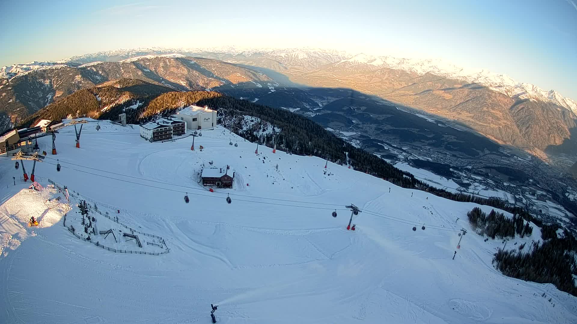 Stazione sciistica di Plan de Corones | vista su Brunico