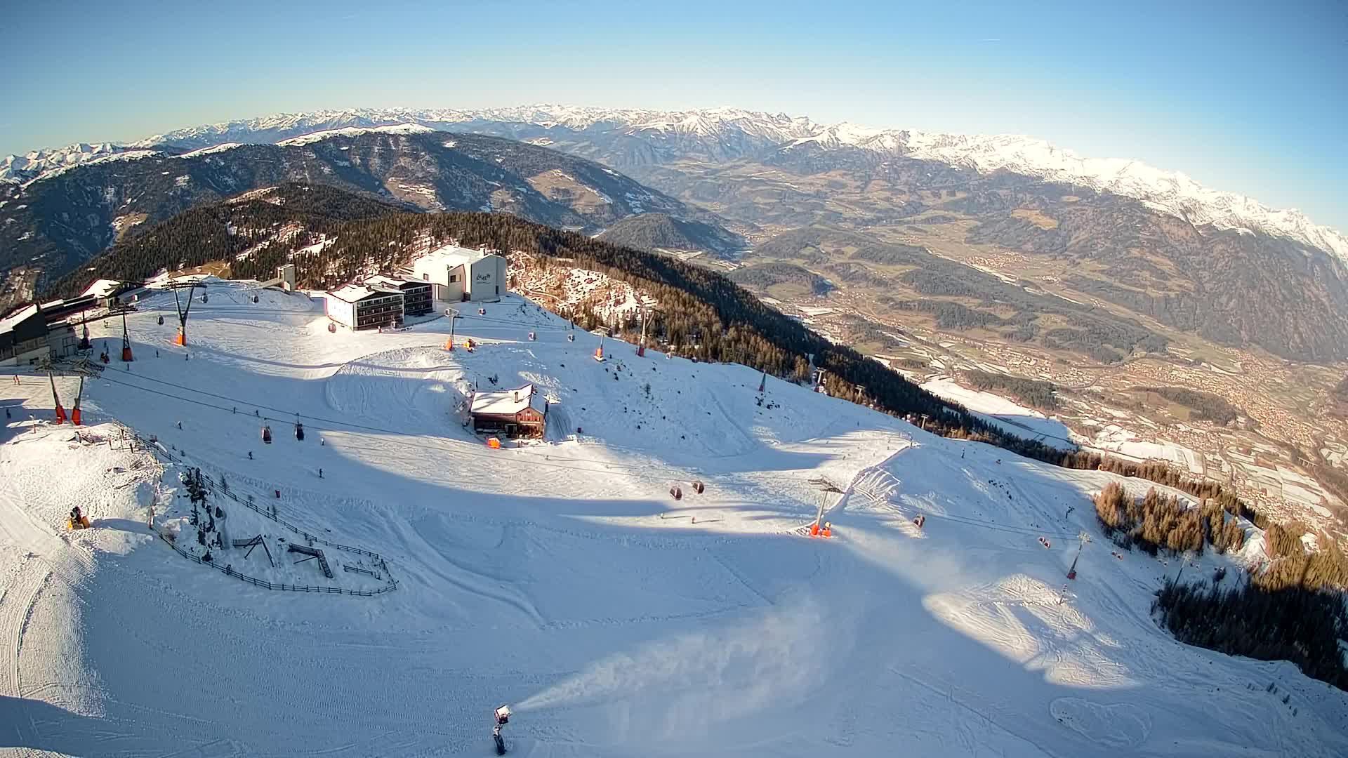 Station de ski Kronplatz sommet | vue sur Brunico