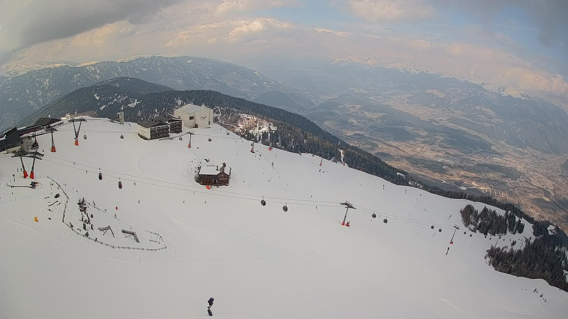 Station de ski Kronplatz sommet | vue sur Brunico