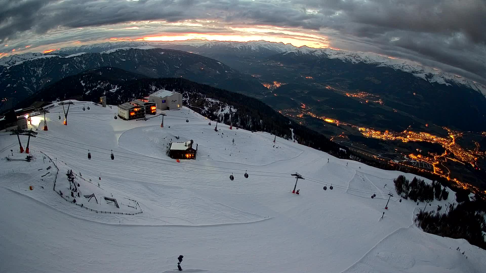 Smučišče Kronplatz – vrh | pogled na Bruneck