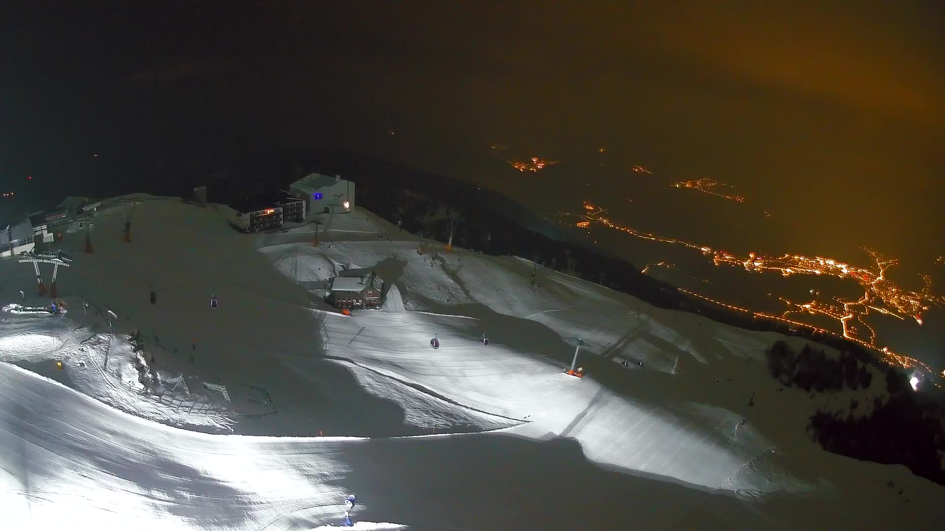 Cima estación de esquí Kronplatz | vista hacia Brunico
