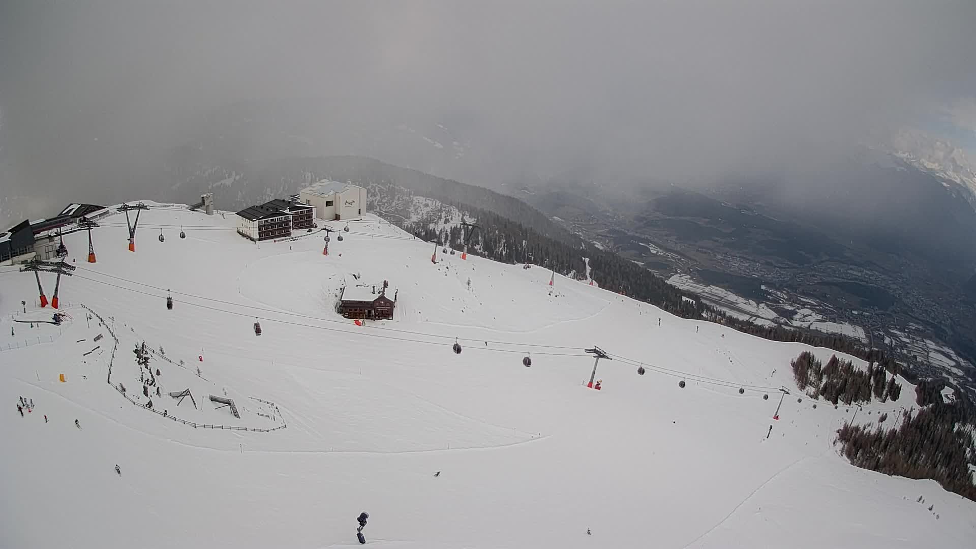Skigebiet Kronplatz Gipfel | Blick auf Bruneck