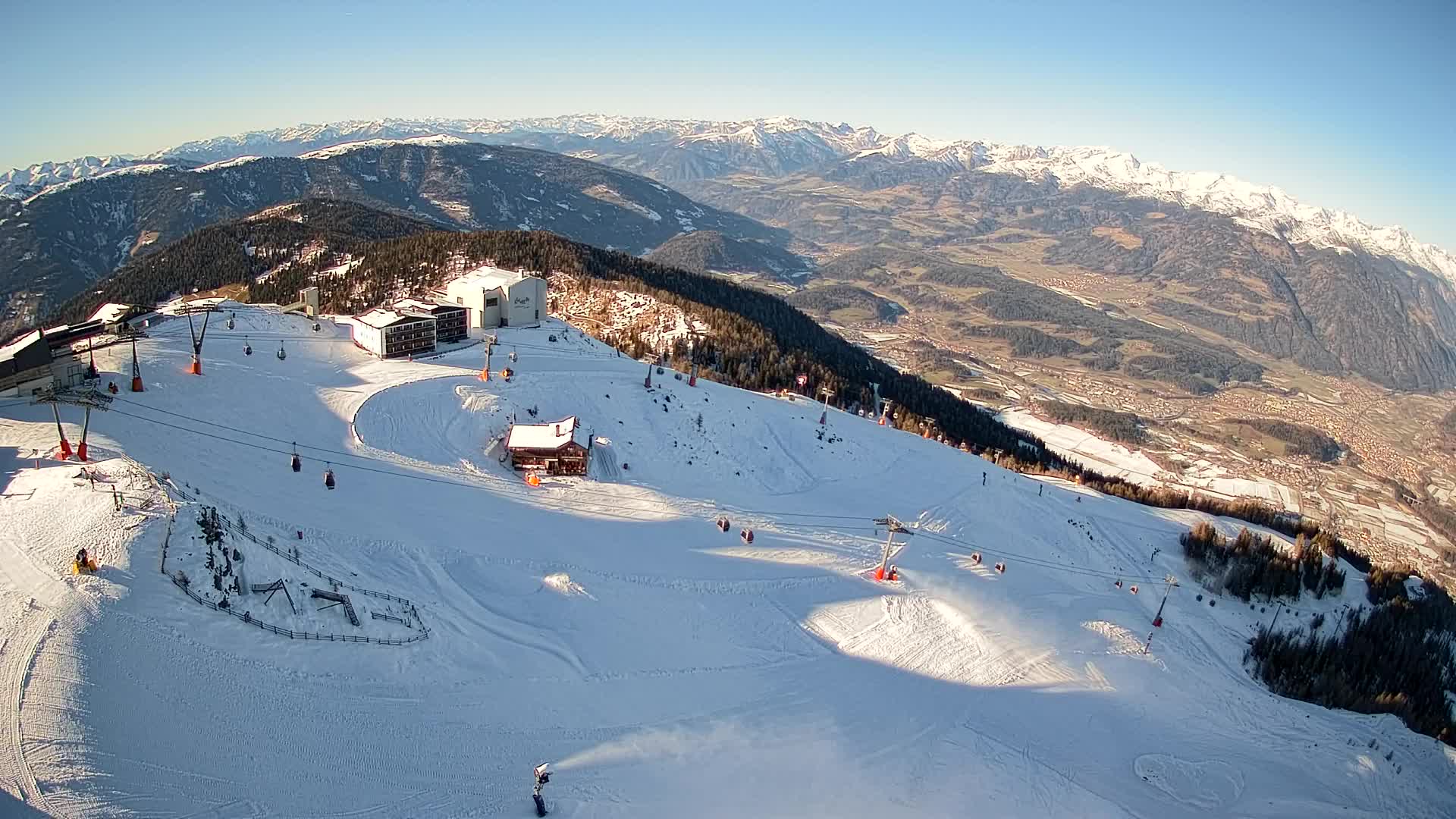 Station de ski Kronplatz sommet | vue sur Brunico