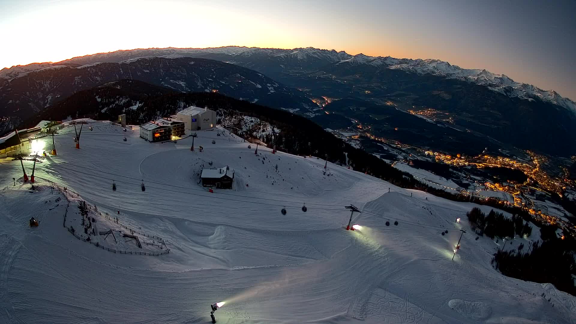 Smučišče Kronplatz – vrh | pogled na Bruneck