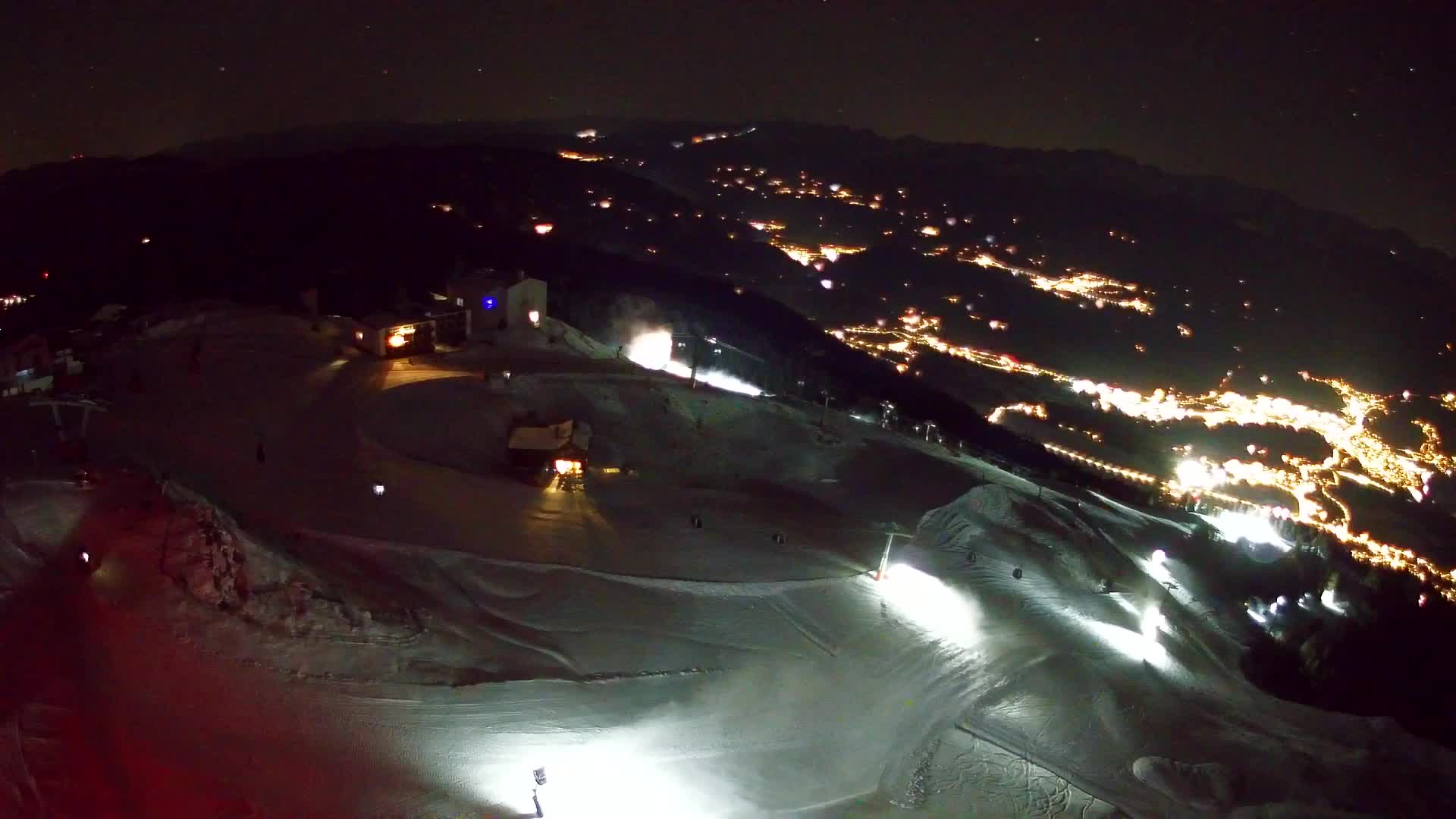 Cima estación de esquí Kronplatz | vista hacia Brunico