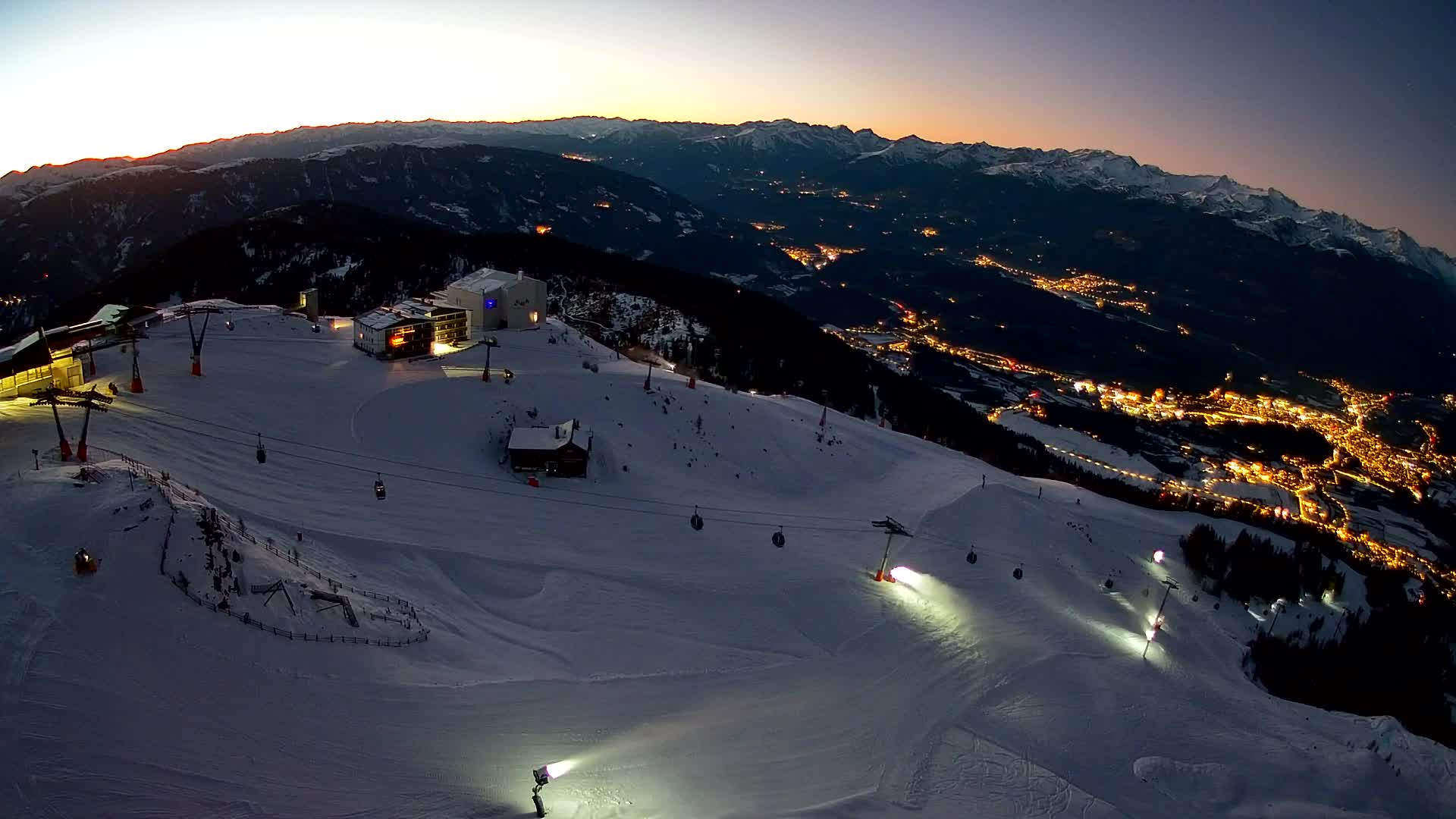 Smučišče Kronplatz – vrh | pogled na Bruneck