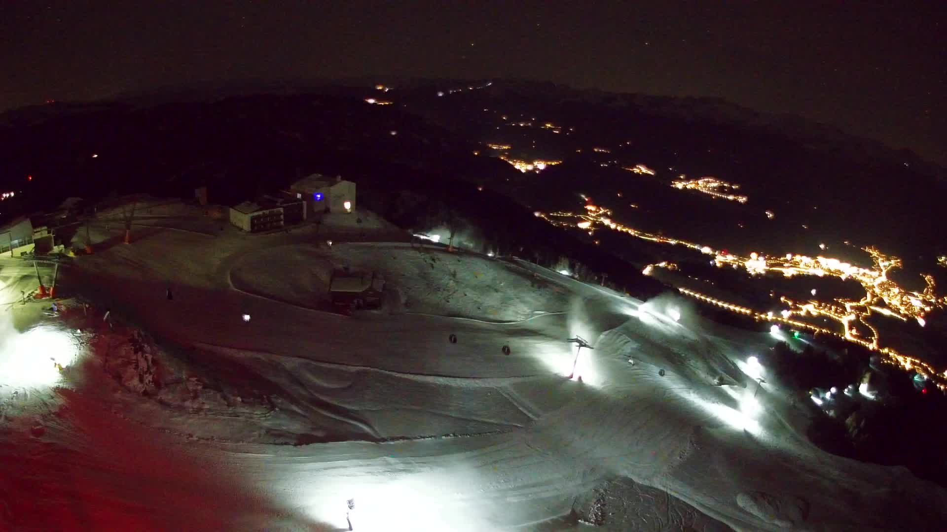 Cima estación de esquí Kronplatz | vista hacia Brunico