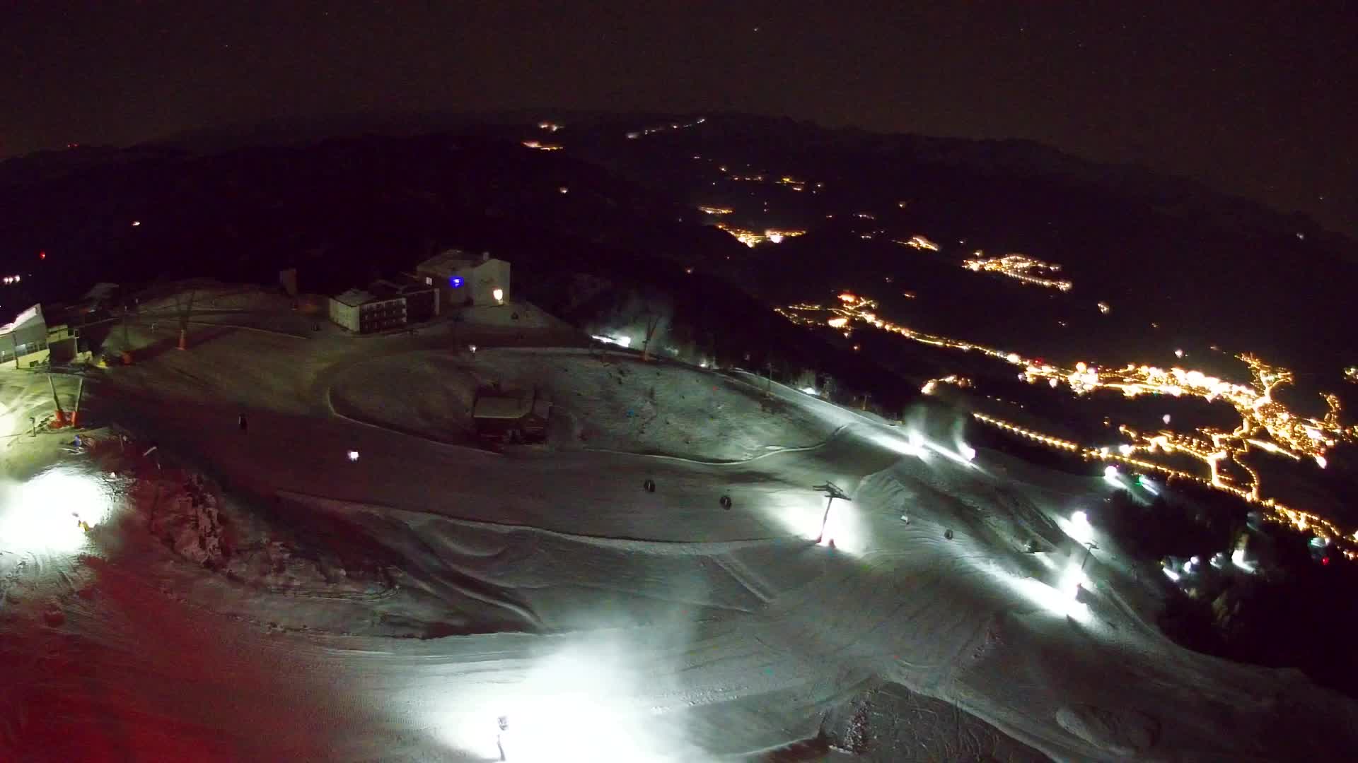 Cima estación de esquí Kronplatz | vista hacia Brunico