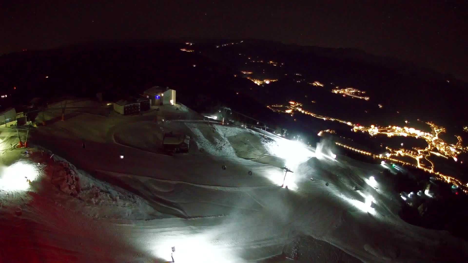 Cima estación de esquí Kronplatz | vista hacia Brunico