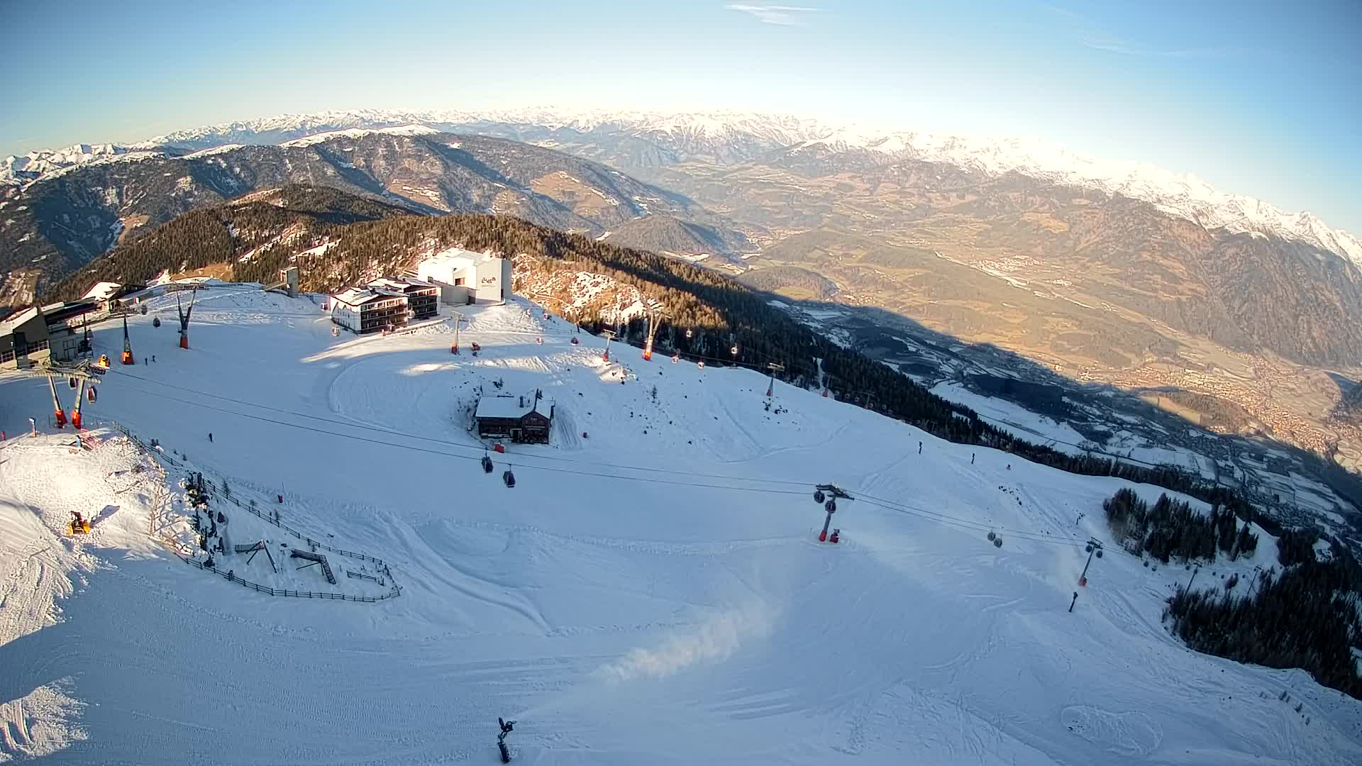 Smučišče Kronplatz – vrh | pogled na Bruneck