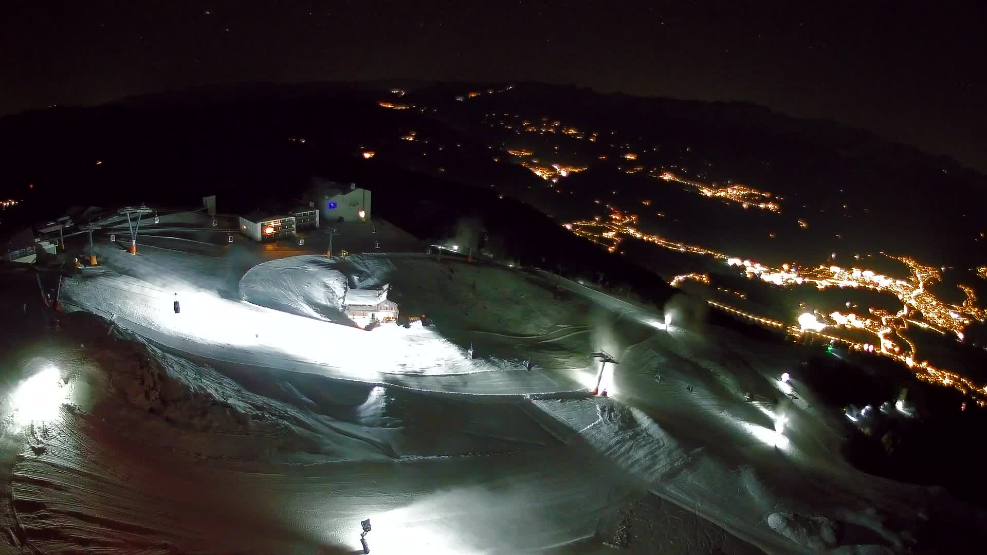 Cima estación de esquí Kronplatz | vista hacia Brunico