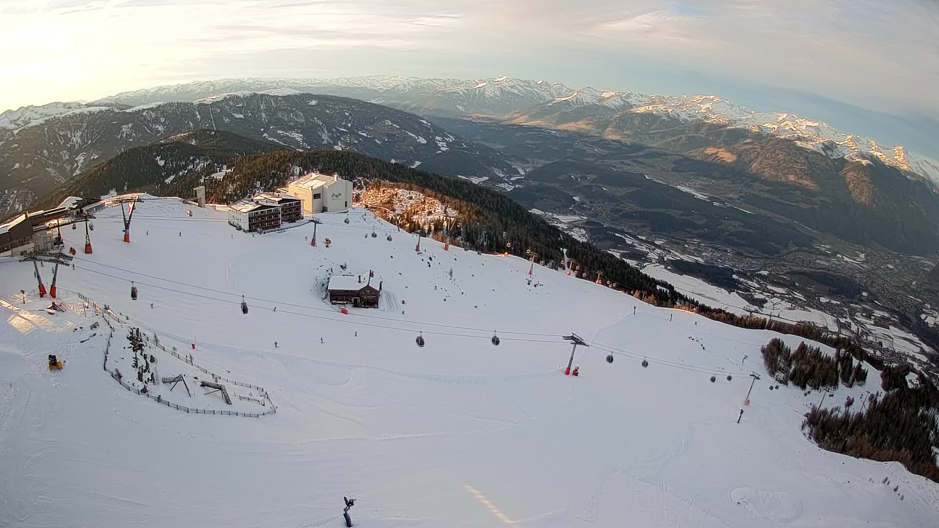 Stazione sciistica di Plan de Corones | vista su Brunico