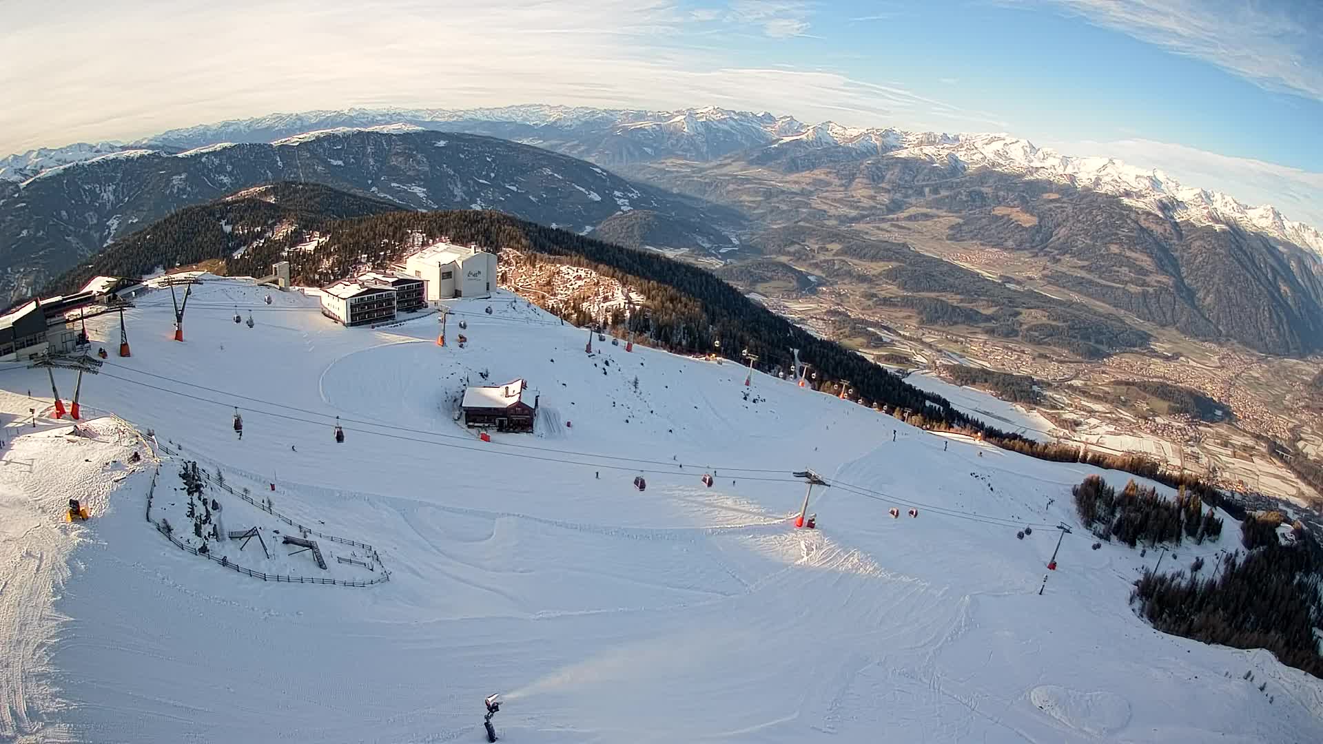 Stazione sciistica di Plan de Corones | vista su Brunico