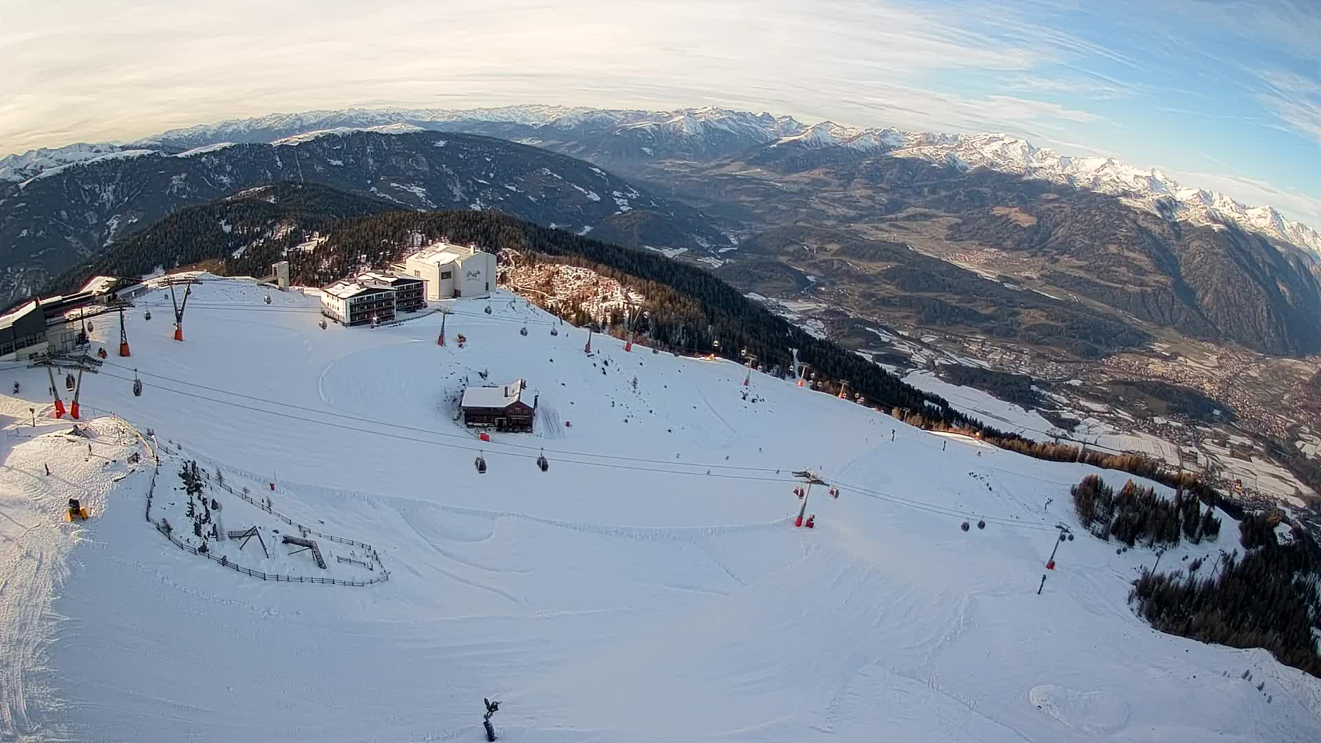 Stazione sciistica di Plan de Corones | vista su Brunico