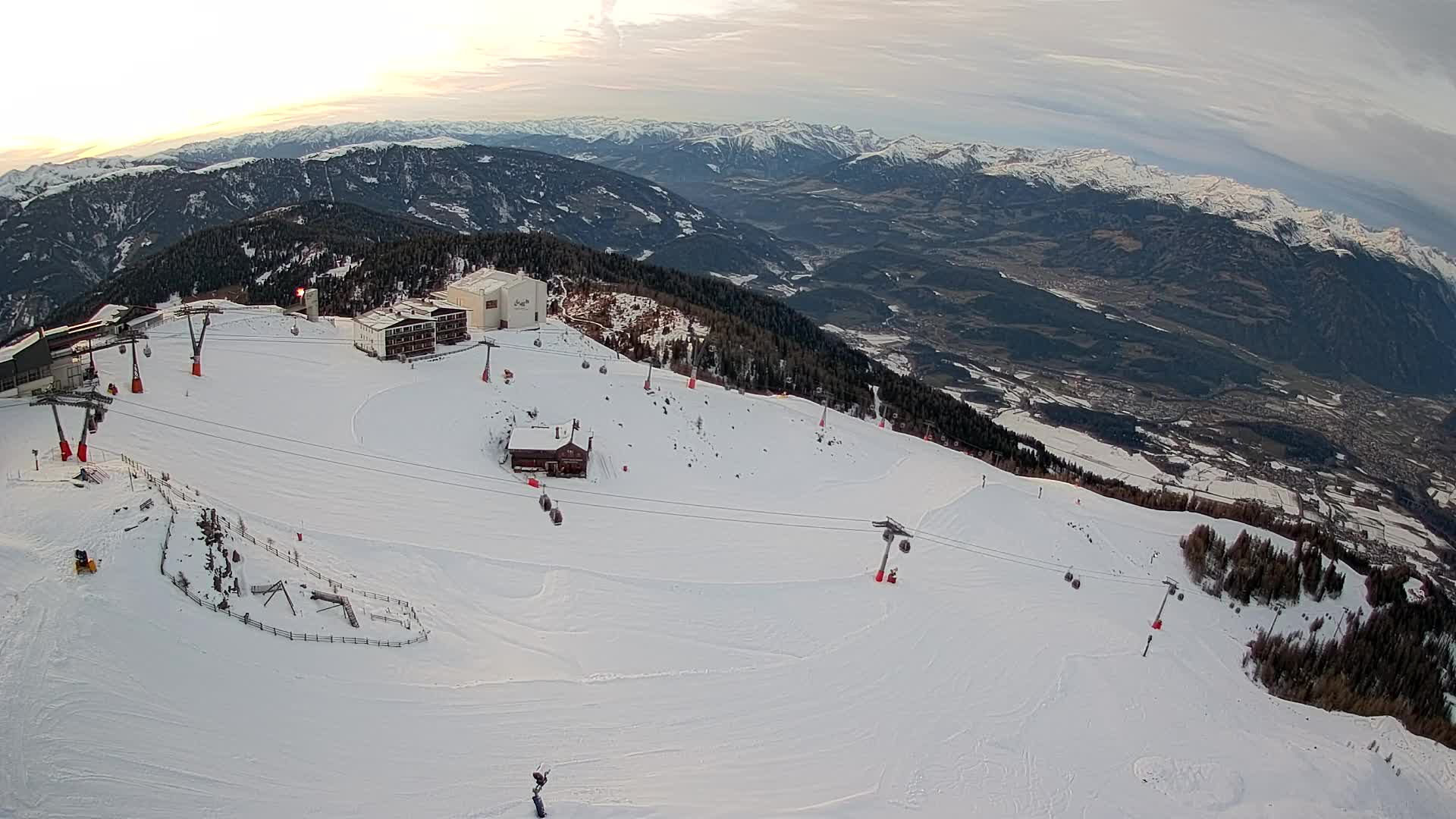 Station de ski Kronplatz sommet | vue sur Brunico