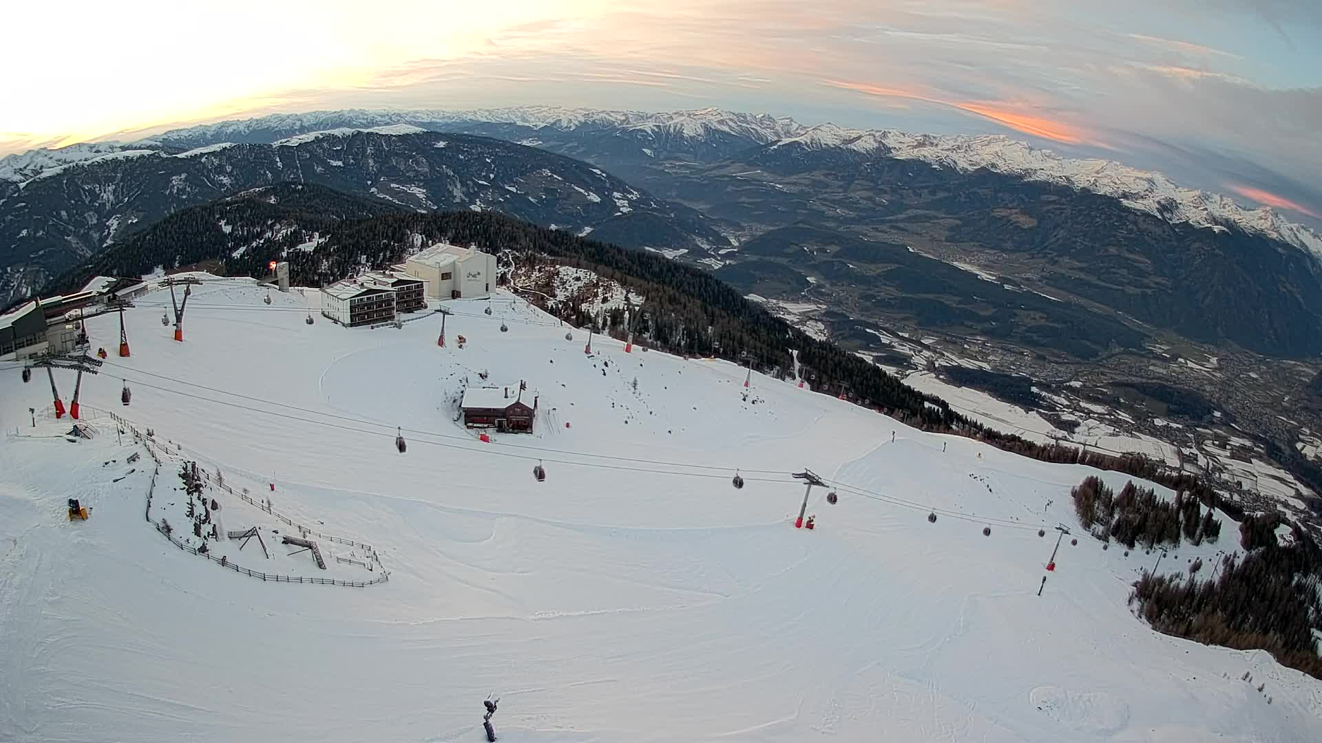 Station de ski Kronplatz sommet | vue sur Brunico