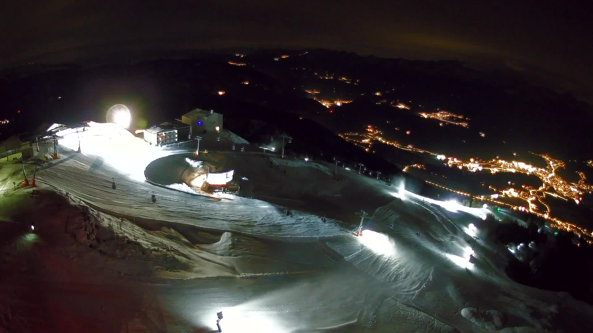 Cima estación de esquí Kronplatz | vista hacia Brunico