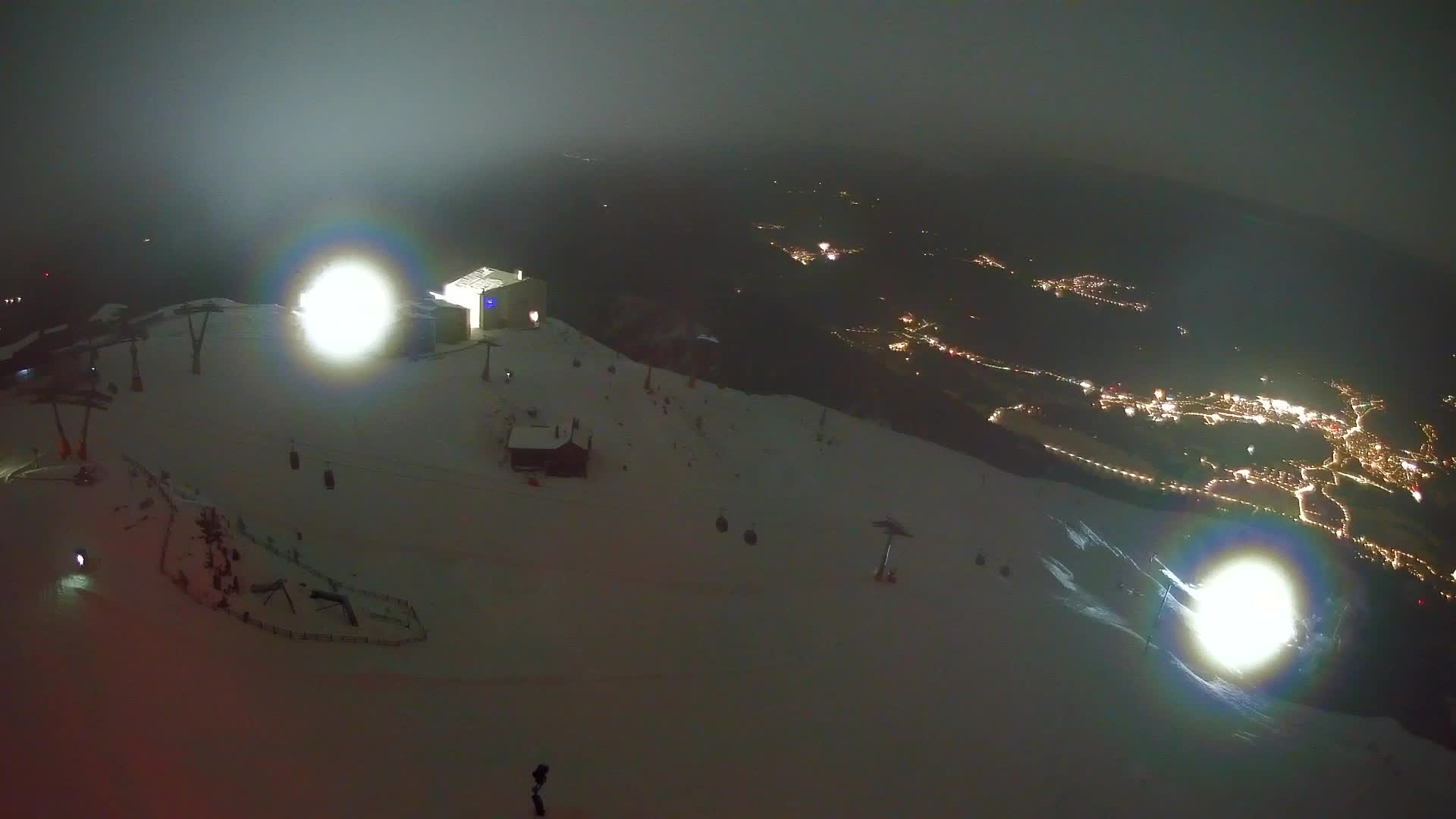 Cima estación de esquí Kronplatz | vista hacia Brunico