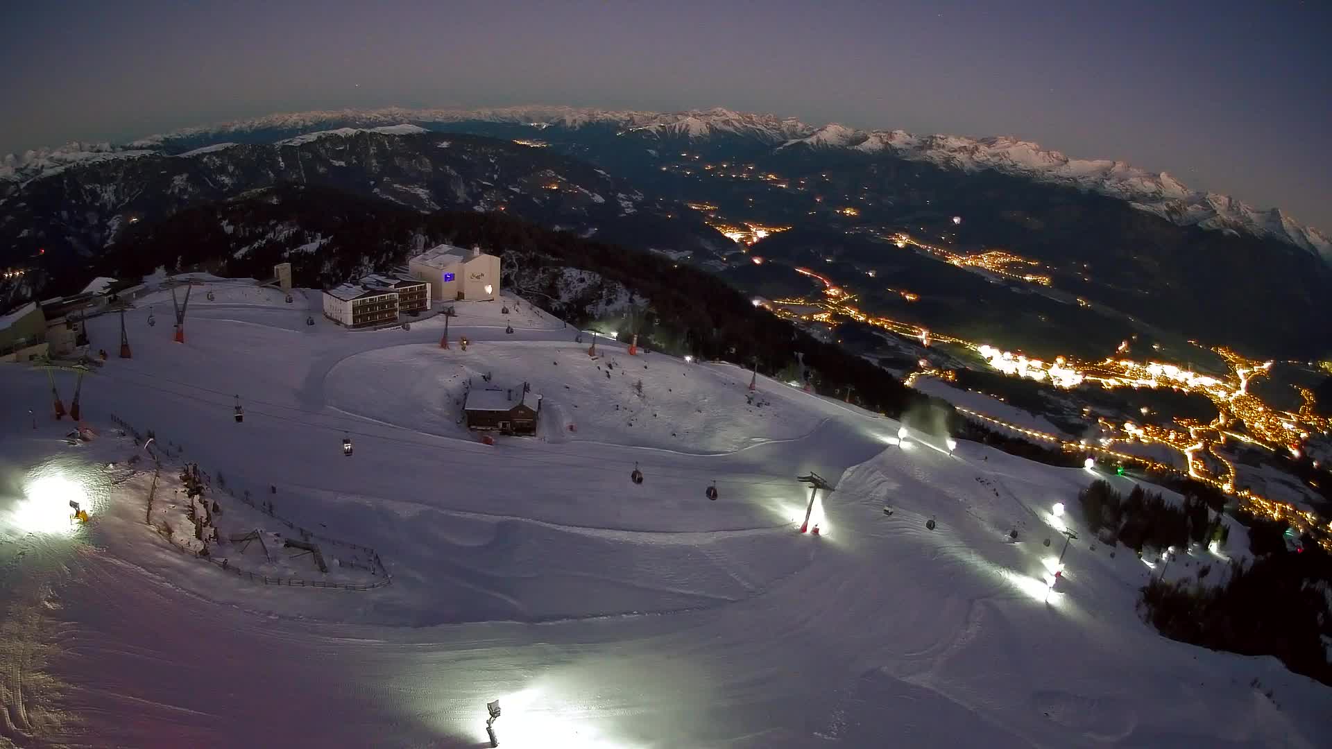 Station de ski Kronplatz sommet | vue sur Brunico