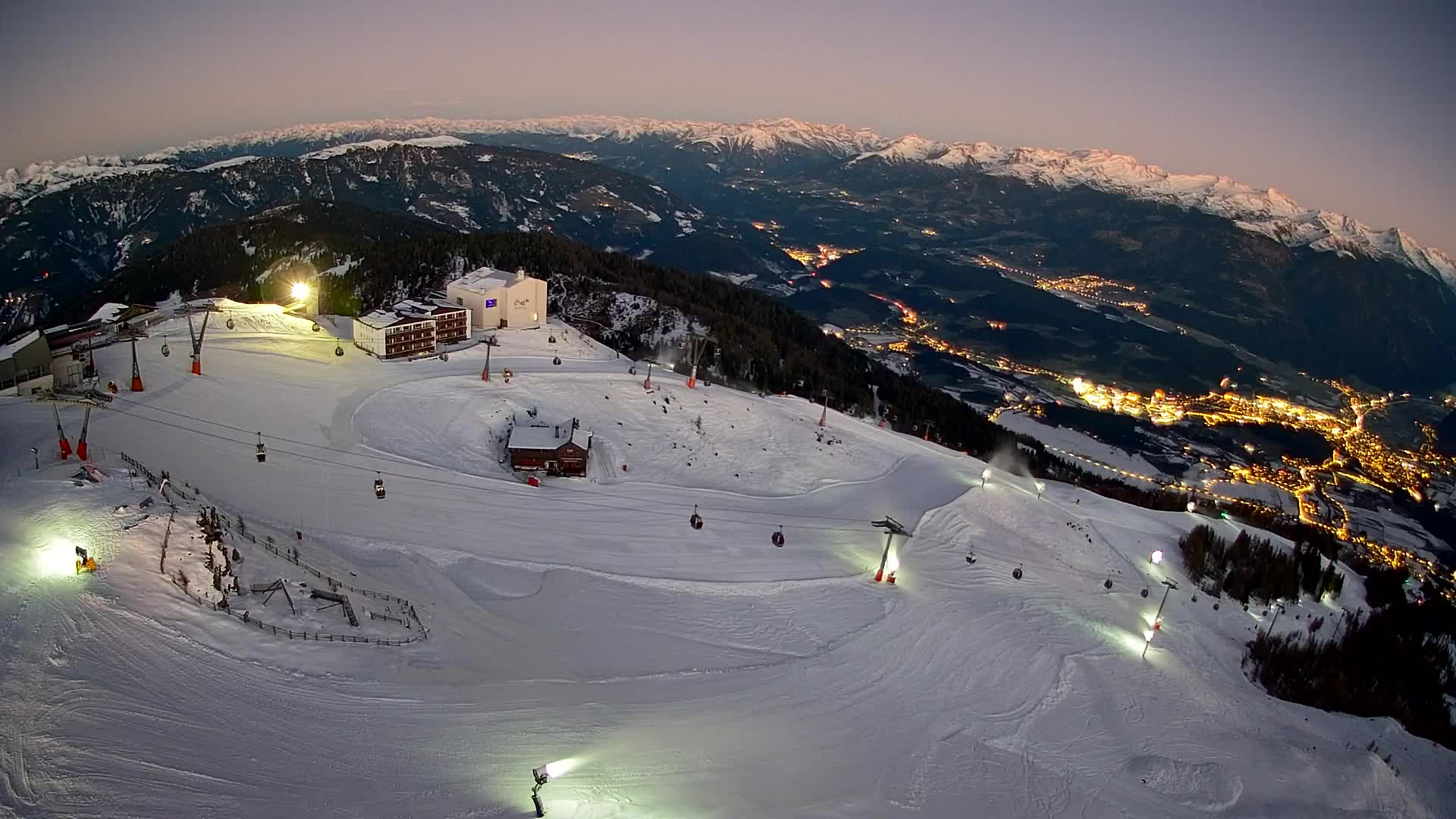 Smučišče Kronplatz – vrh | pogled na Bruneck