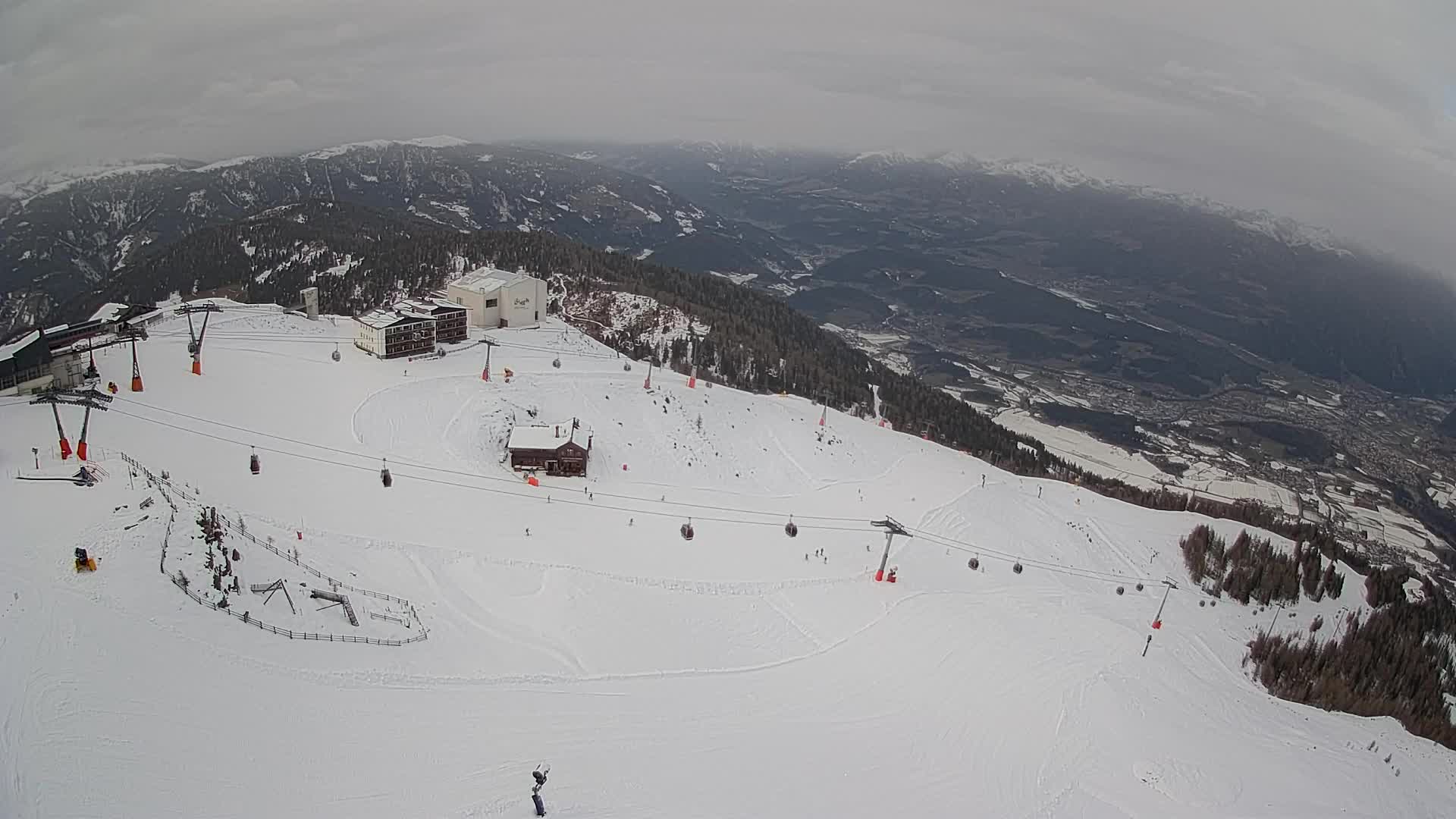 Station de ski Kronplatz sommet | vue sur Brunico