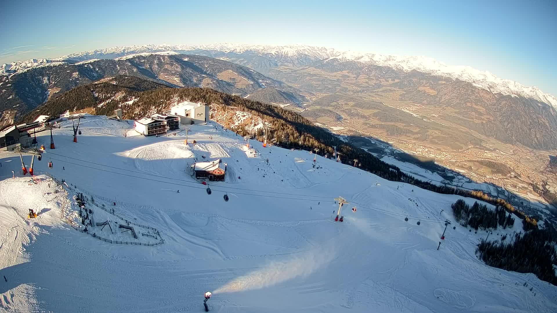 Stazione sciistica di Plan de Corones | vista su Brunico