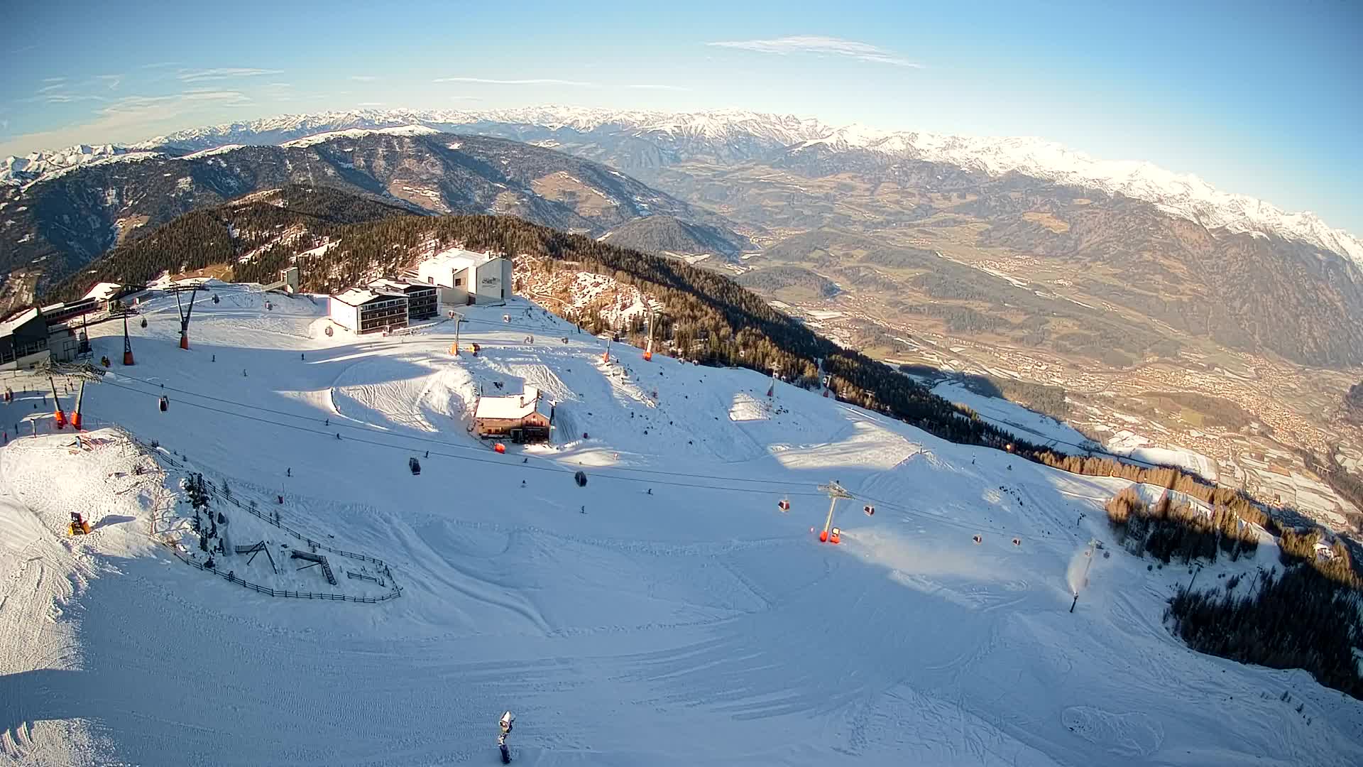 Station de ski Kronplatz sommet | vue sur Brunico