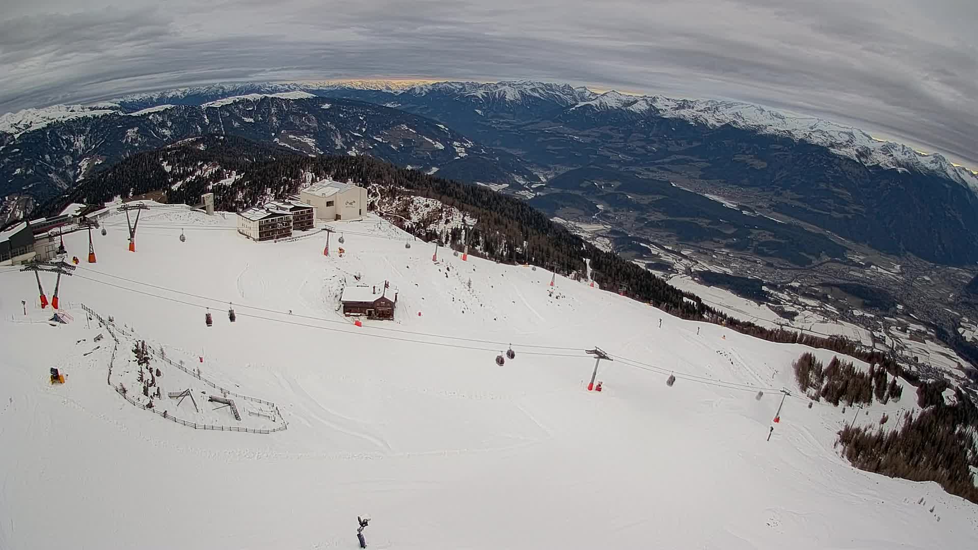 Station de ski Kronplatz sommet | vue sur Brunico