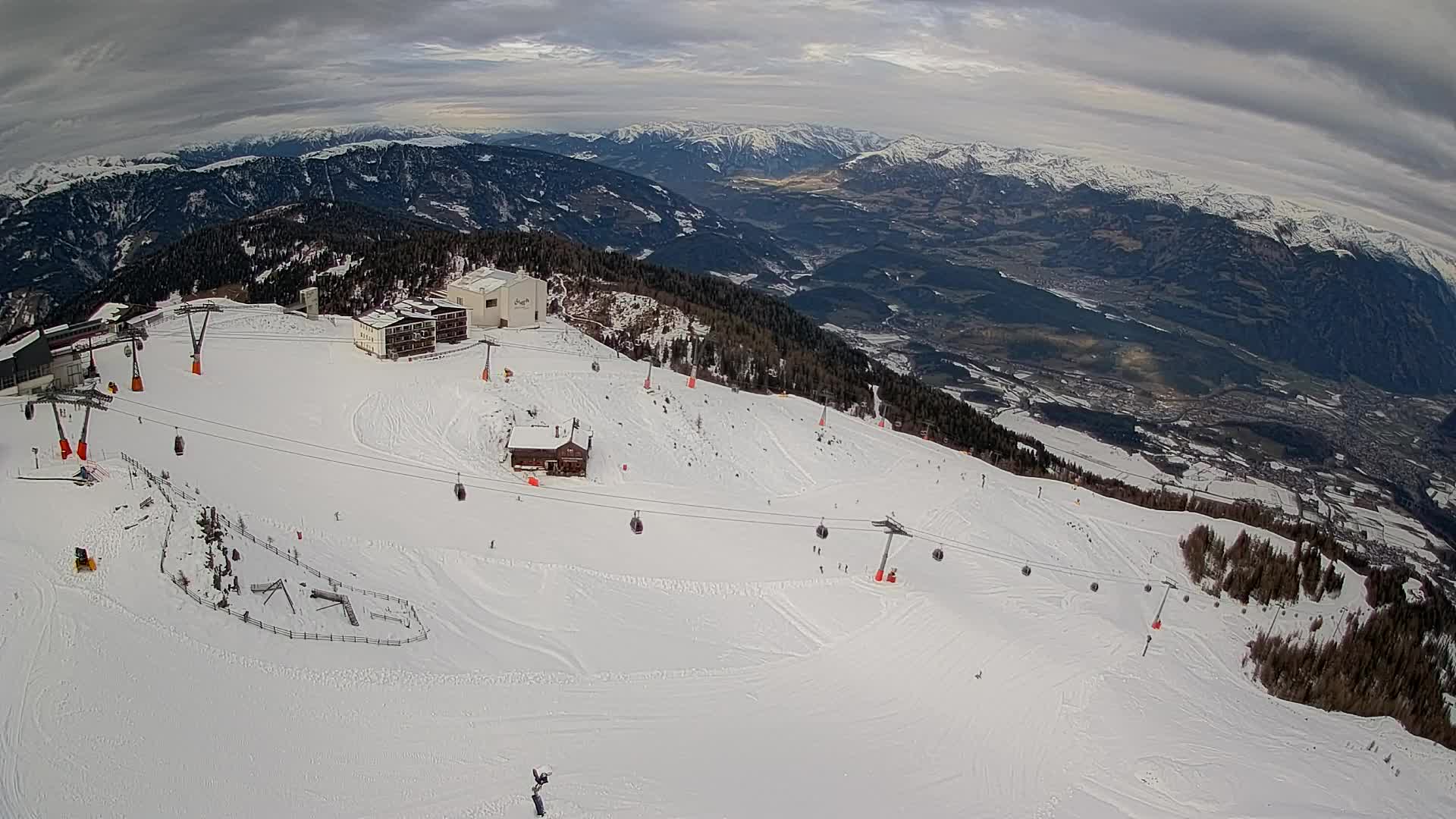 Station de ski Kronplatz sommet | vue sur Brunico