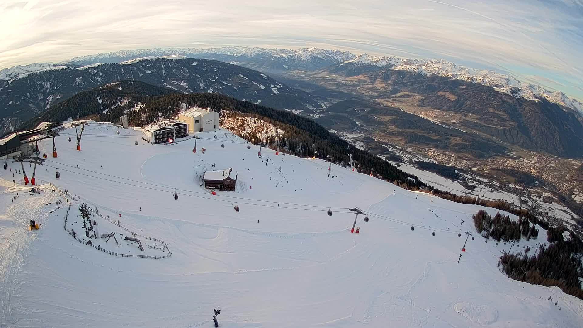 Smučišče Kronplatz – vrh | pogled na Bruneck