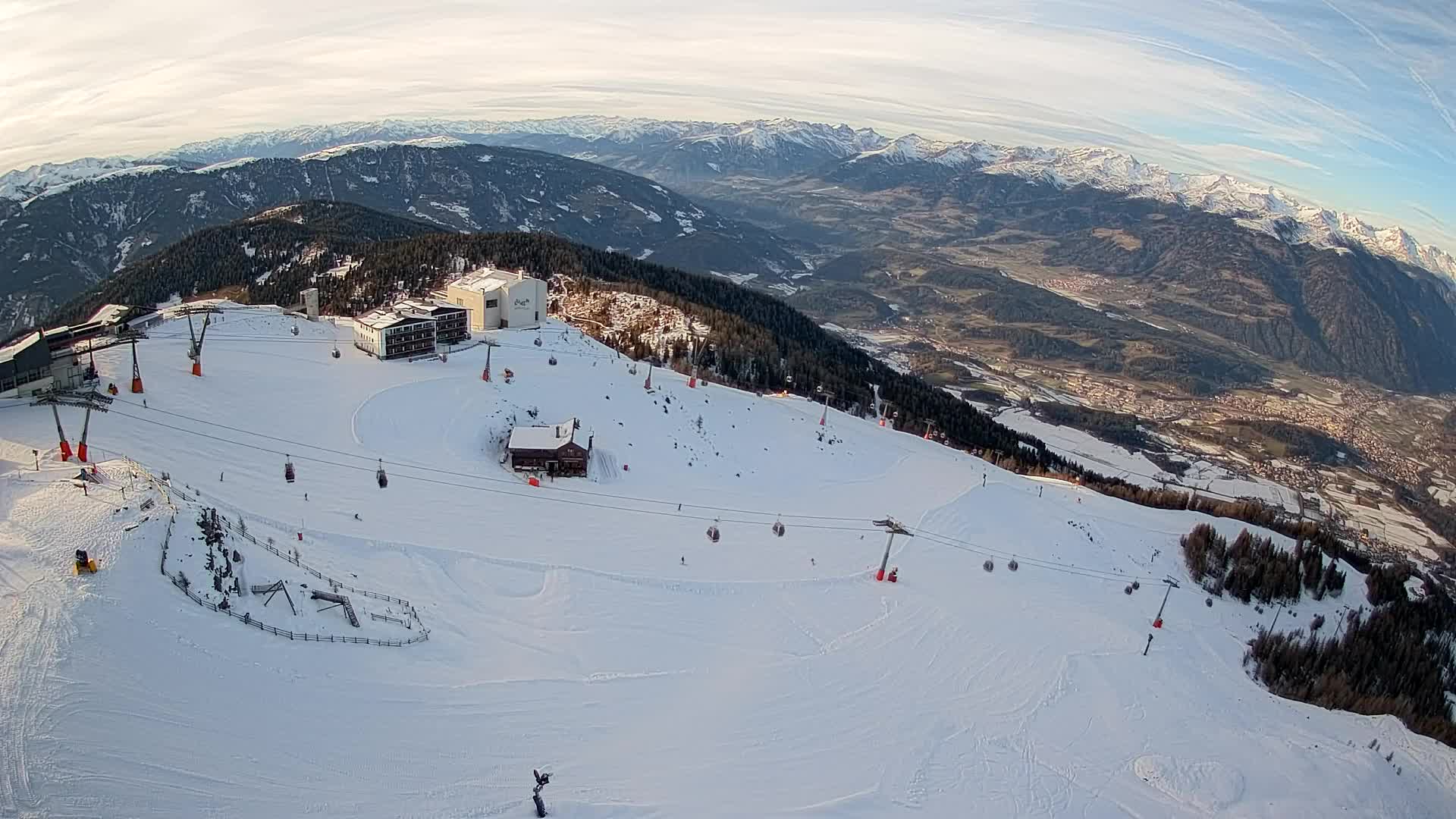 Station de ski Kronplatz sommet | vue sur Brunico