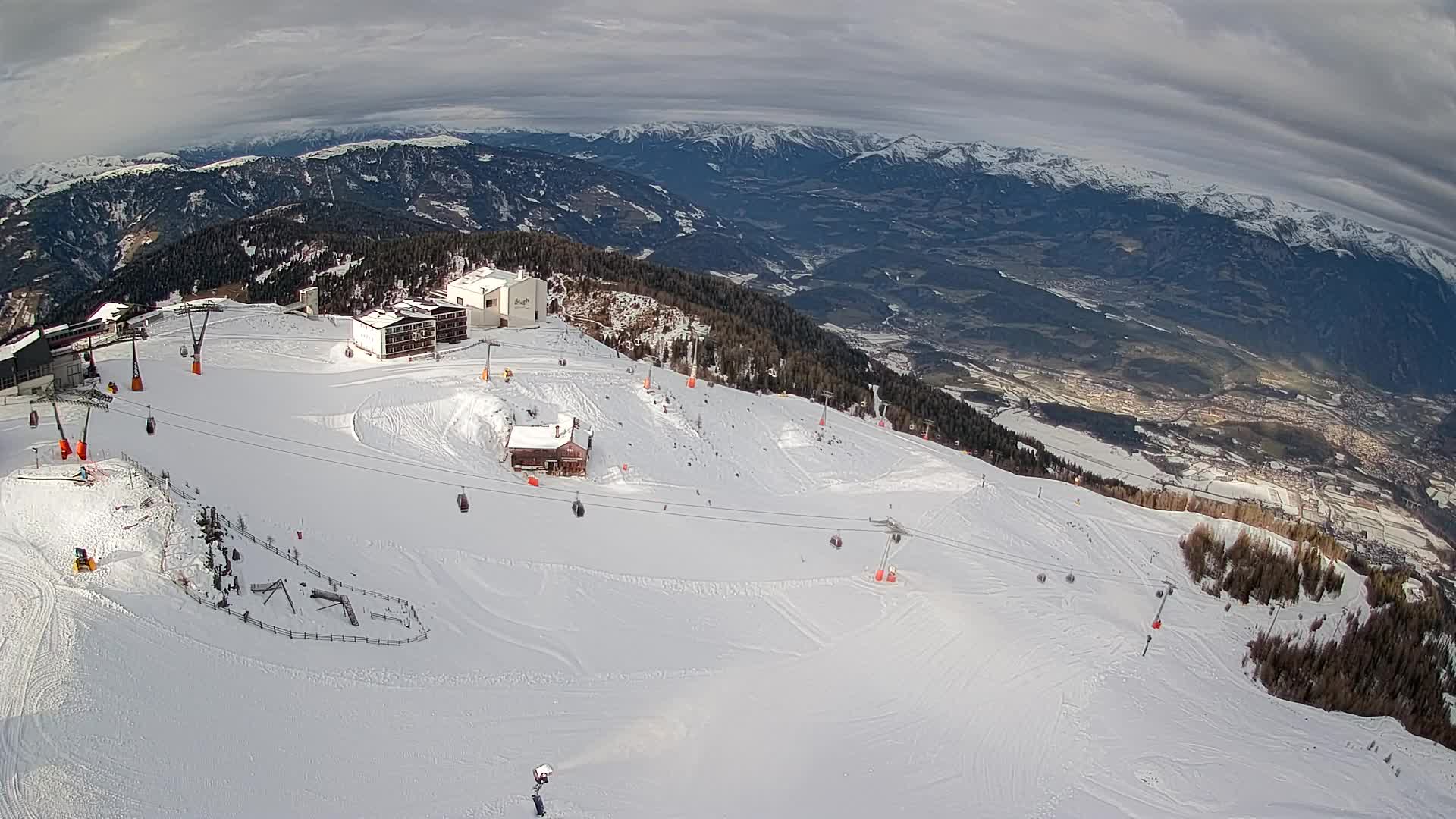 Smučišče Kronplatz – vrh | pogled na Bruneck