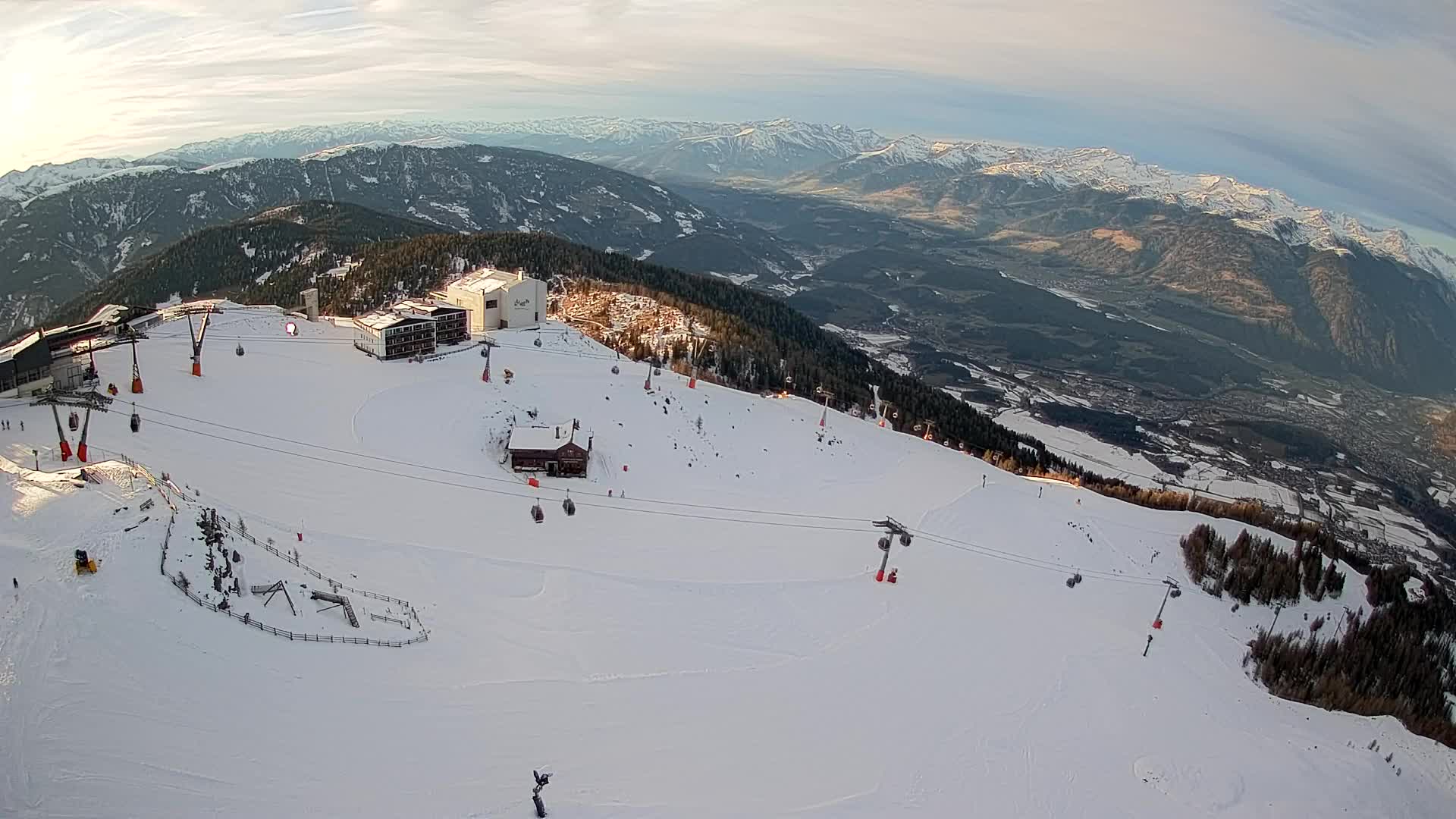 Station de ski Kronplatz sommet | vue sur Brunico