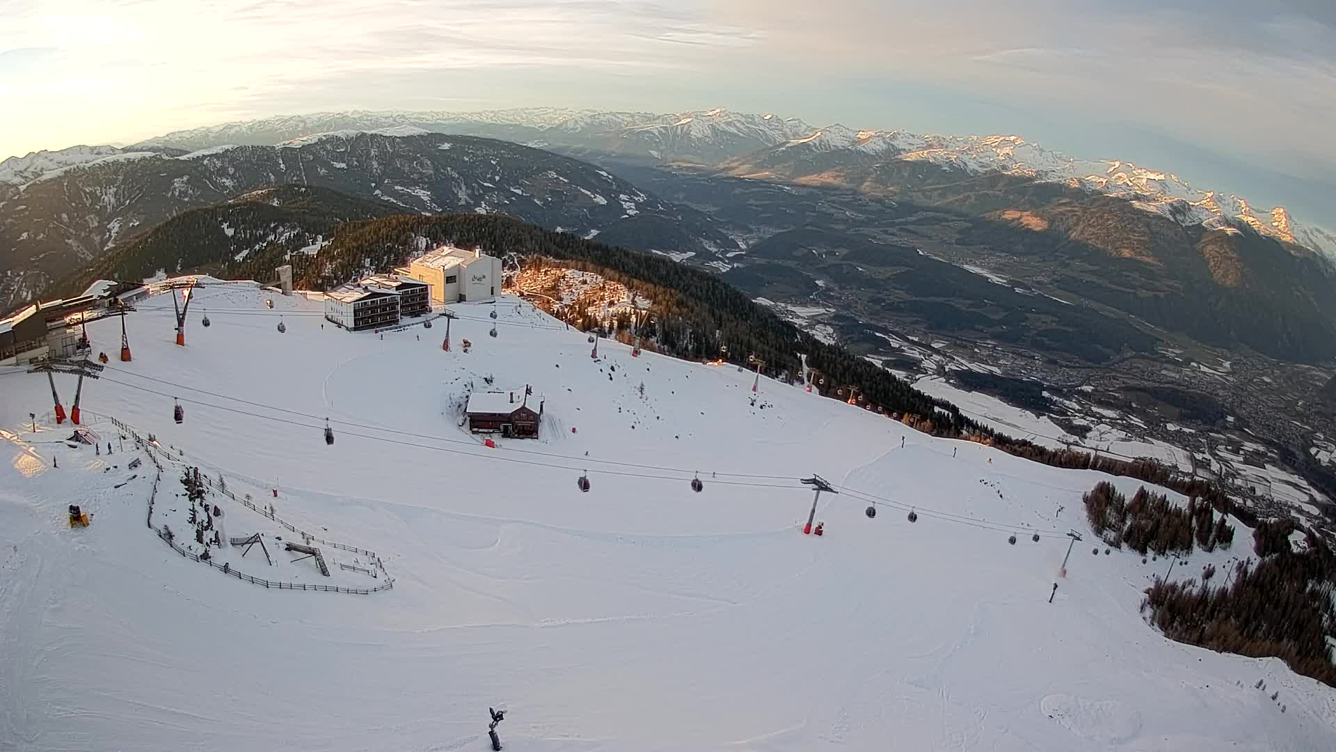 Station de ski Kronplatz sommet | vue sur Brunico