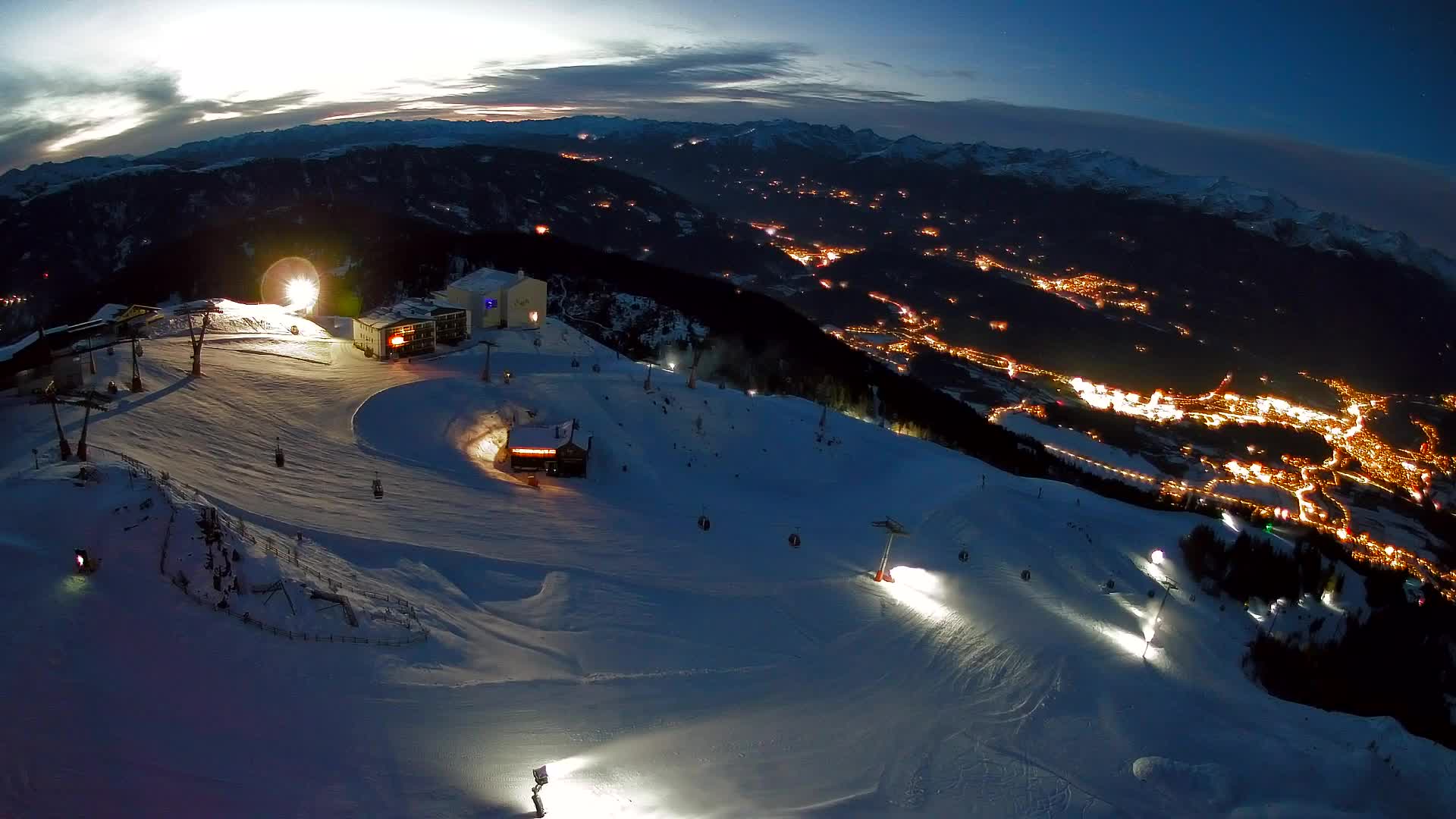 Skigebiet Kronplatz Gipfel | Blick auf Bruneck