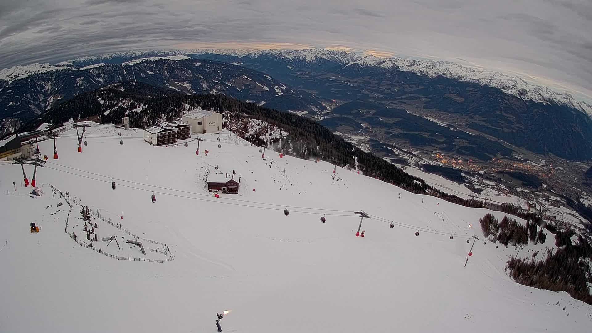 Smučišče Kronplatz – vrh | pogled na Bruneck