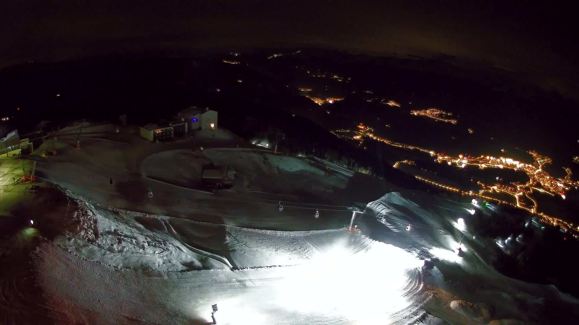 Cima estación de esquí Kronplatz | vista hacia Brunico