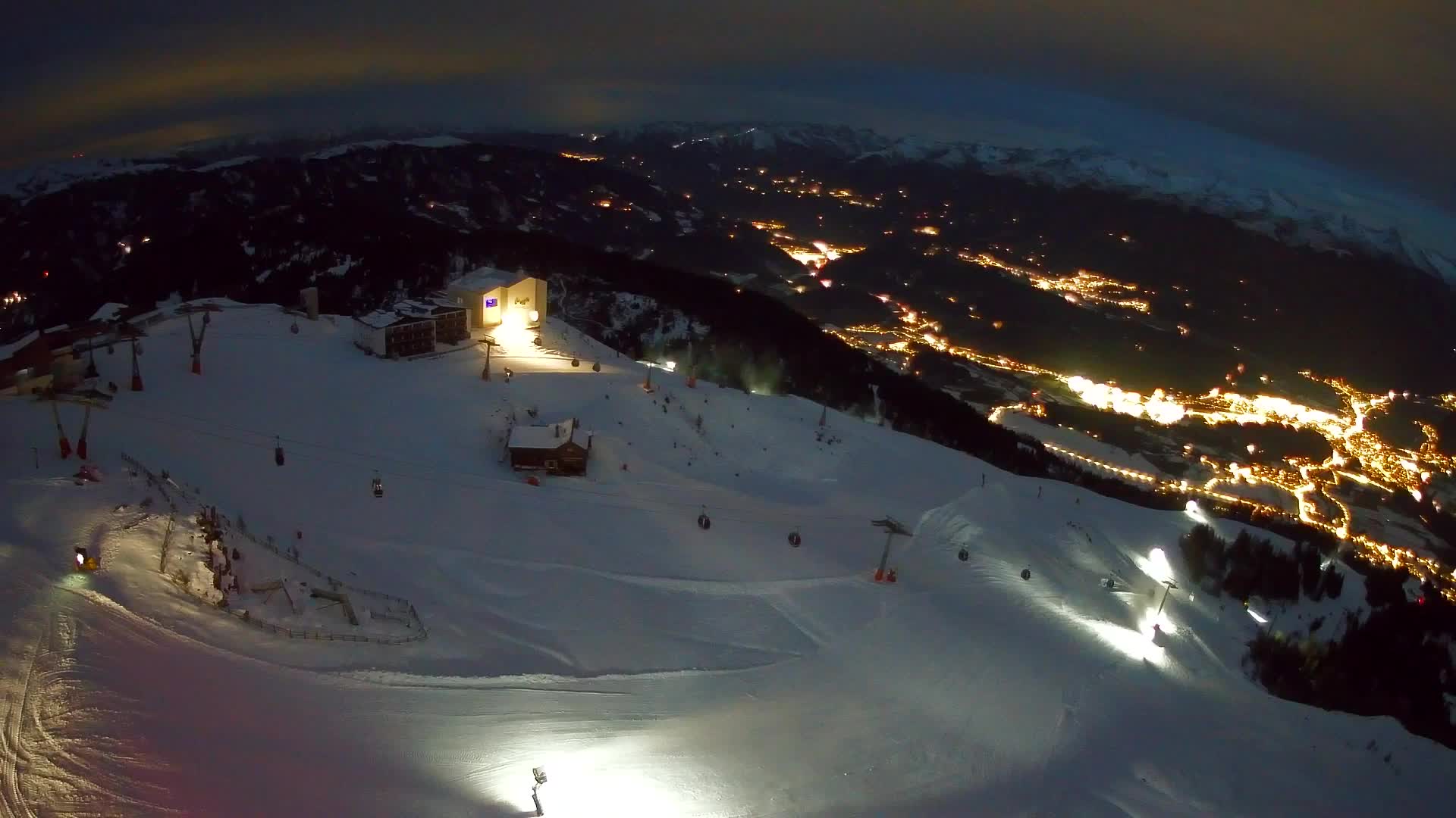 Skigebiet Kronplatz Gipfel | Blick auf Bruneck