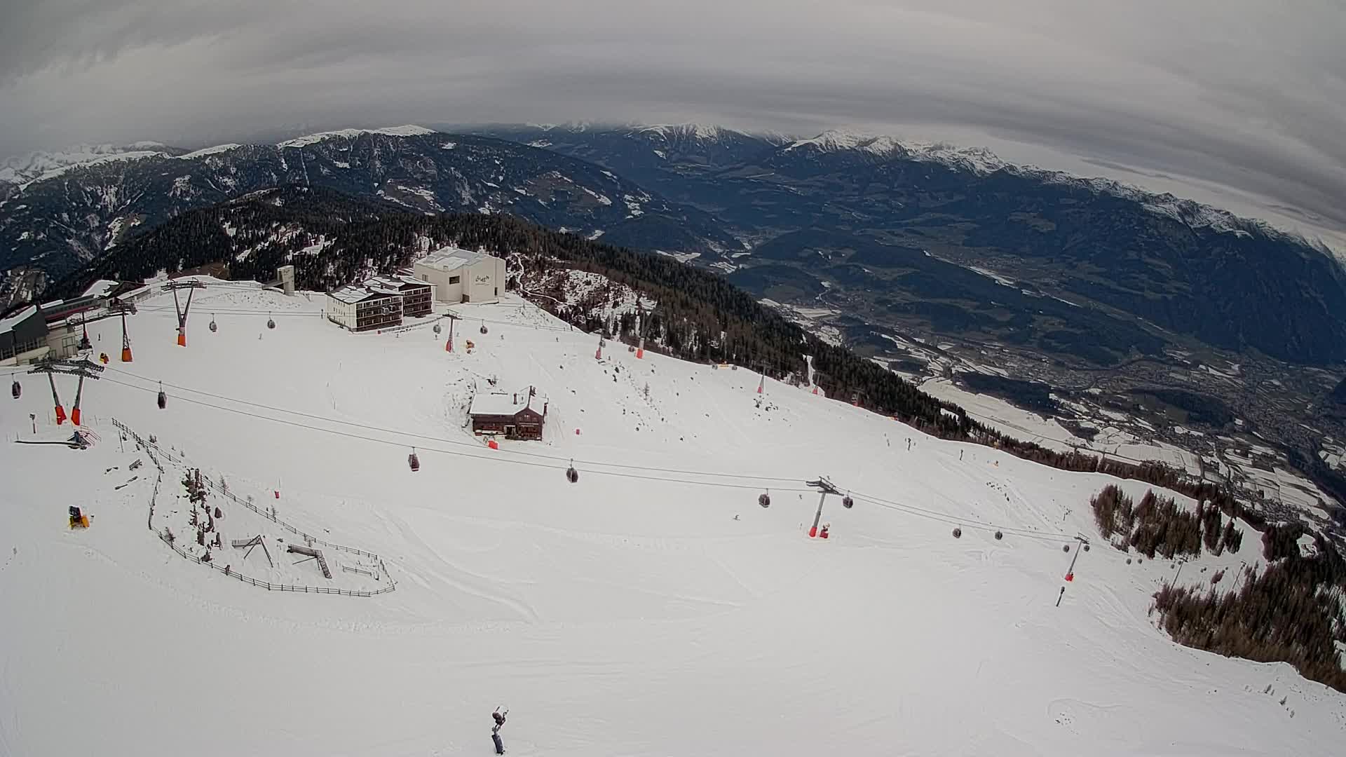 Station de ski Kronplatz sommet | vue sur Brunico