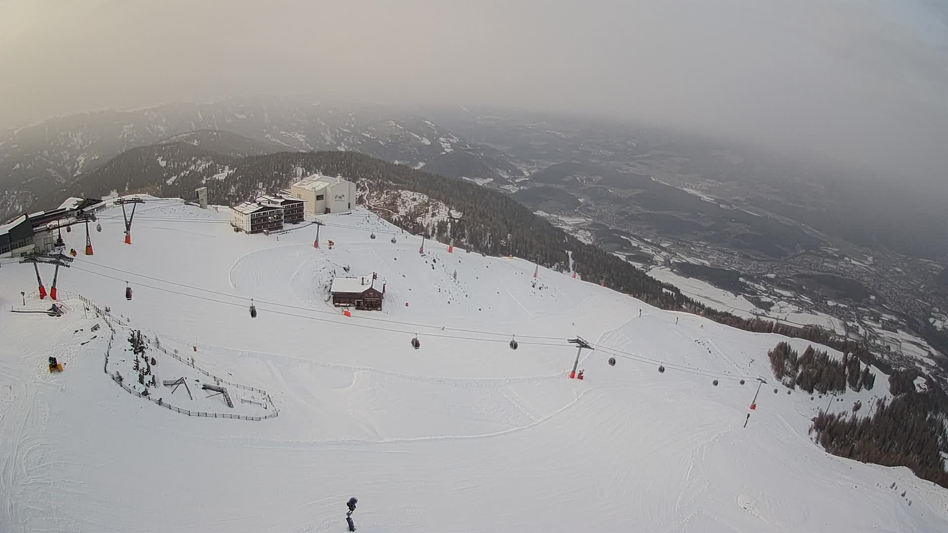 Station de ski Kronplatz sommet | vue sur Brunico