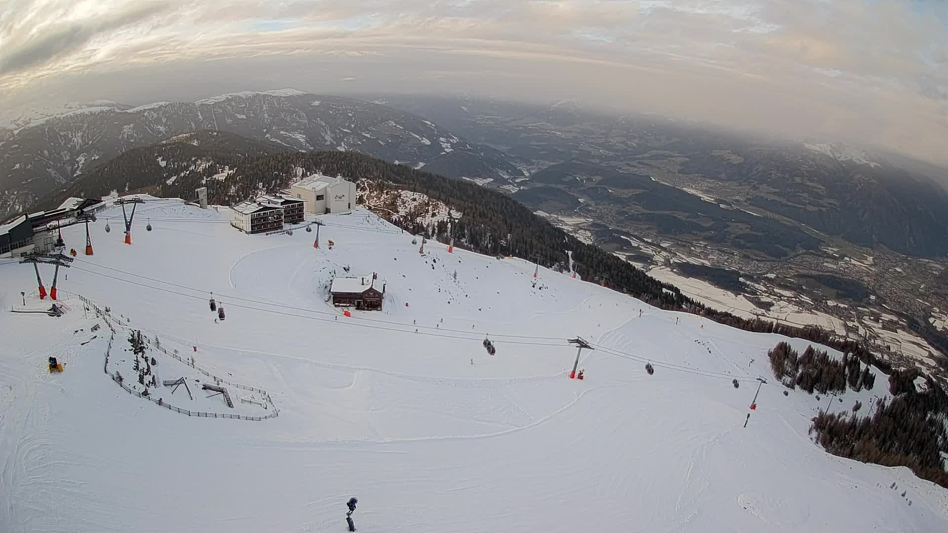 Smučišče Kronplatz – vrh | pogled na Bruneck