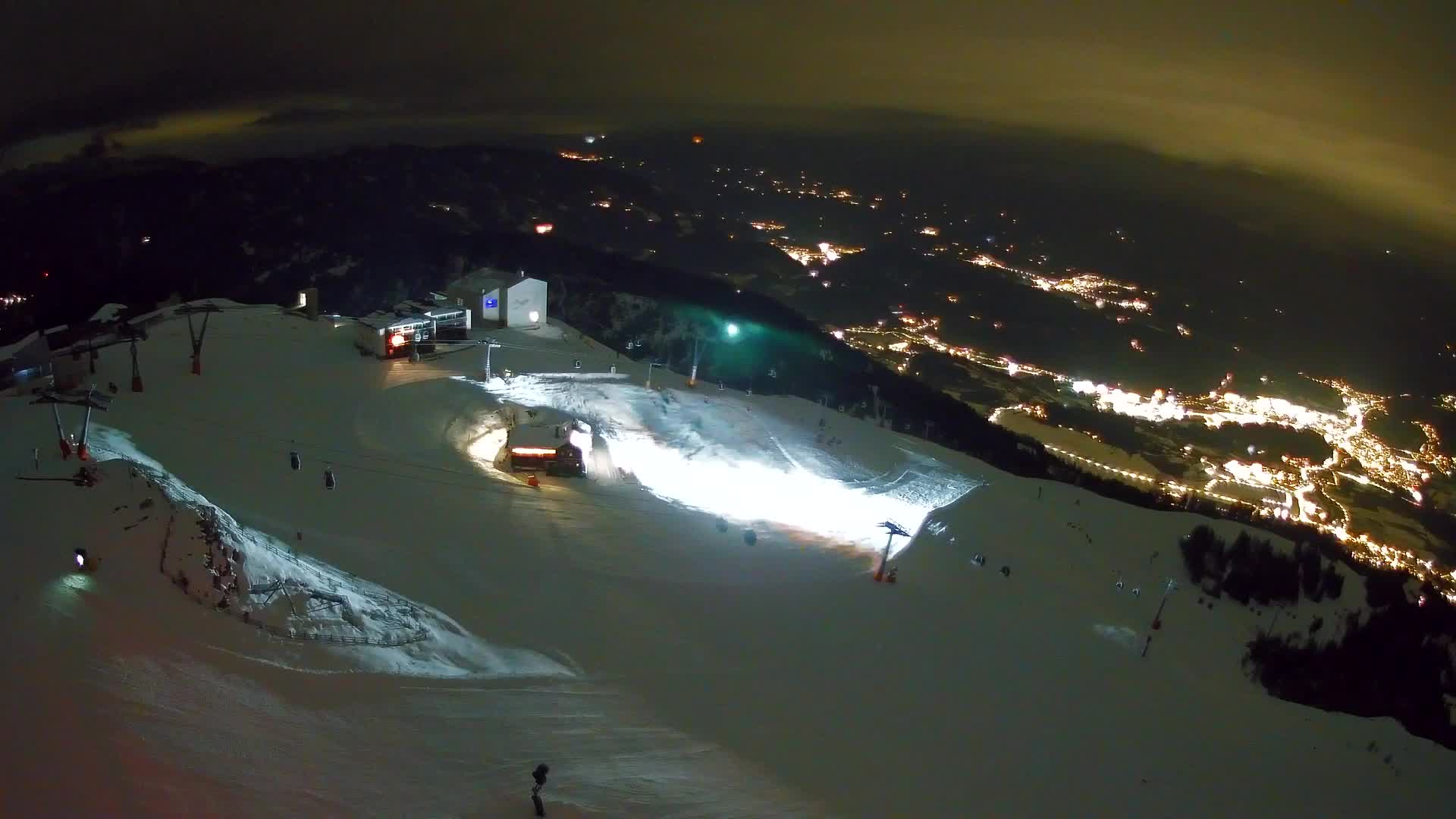 Cima estación de esquí Kronplatz | vista hacia Brunico