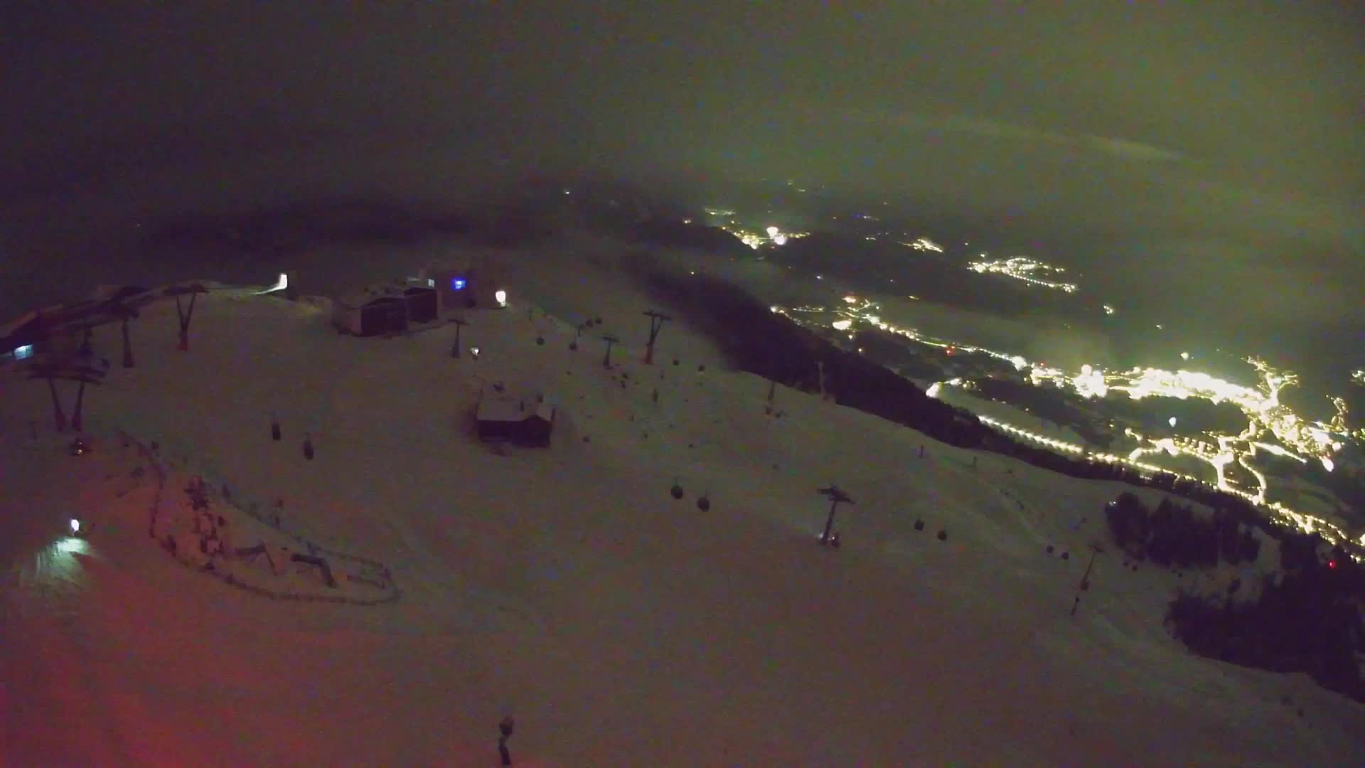 Cima estación de esquí Kronplatz | vista hacia Brunico