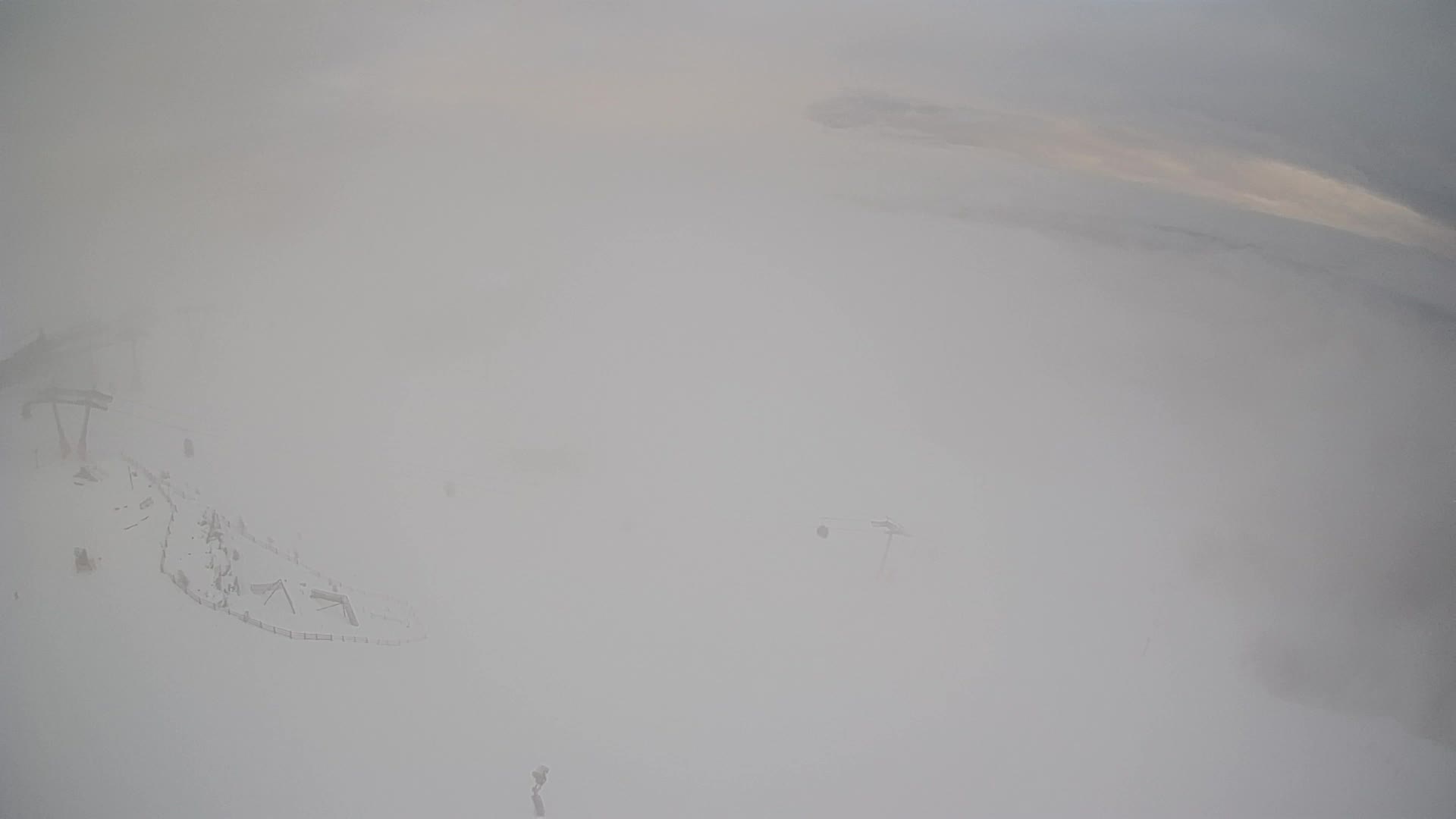 Cima estación de esquí Kronplatz | vista hacia Brunico