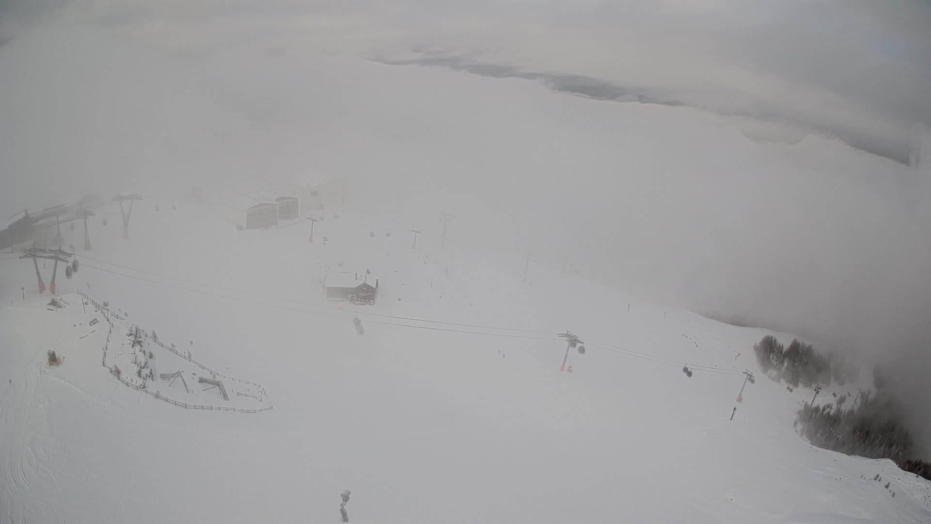 Cima estación de esquí Kronplatz | vista hacia Brunico