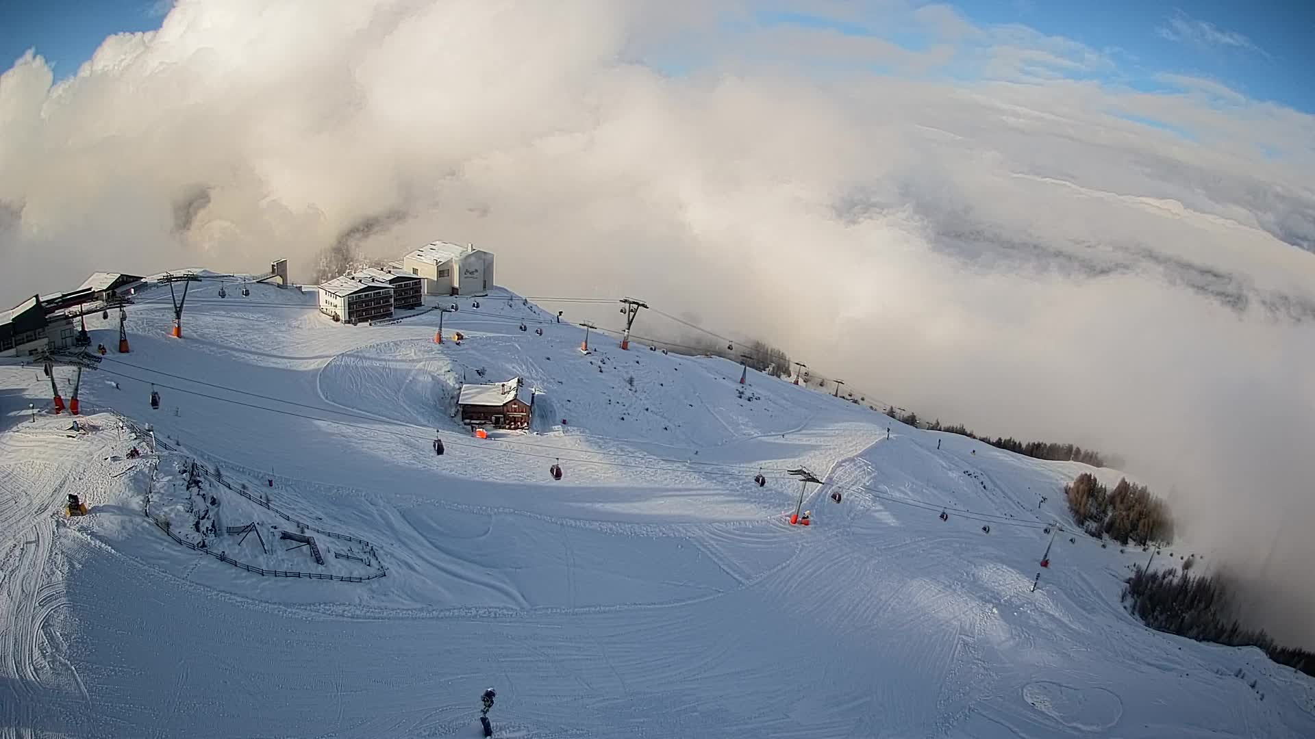 Skigebiet Kronplatz Gipfel | Blick auf Bruneck