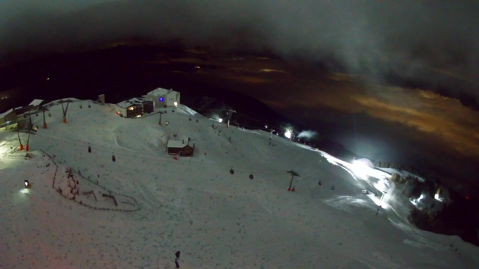 Skigebiet Kronplatz Gipfel | Blick auf Bruneck