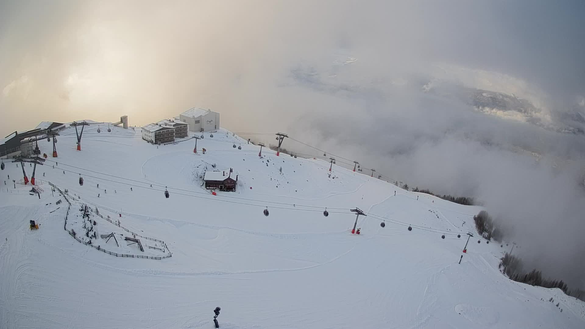 Skigebiet Kronplatz Gipfel | Blick auf Bruneck