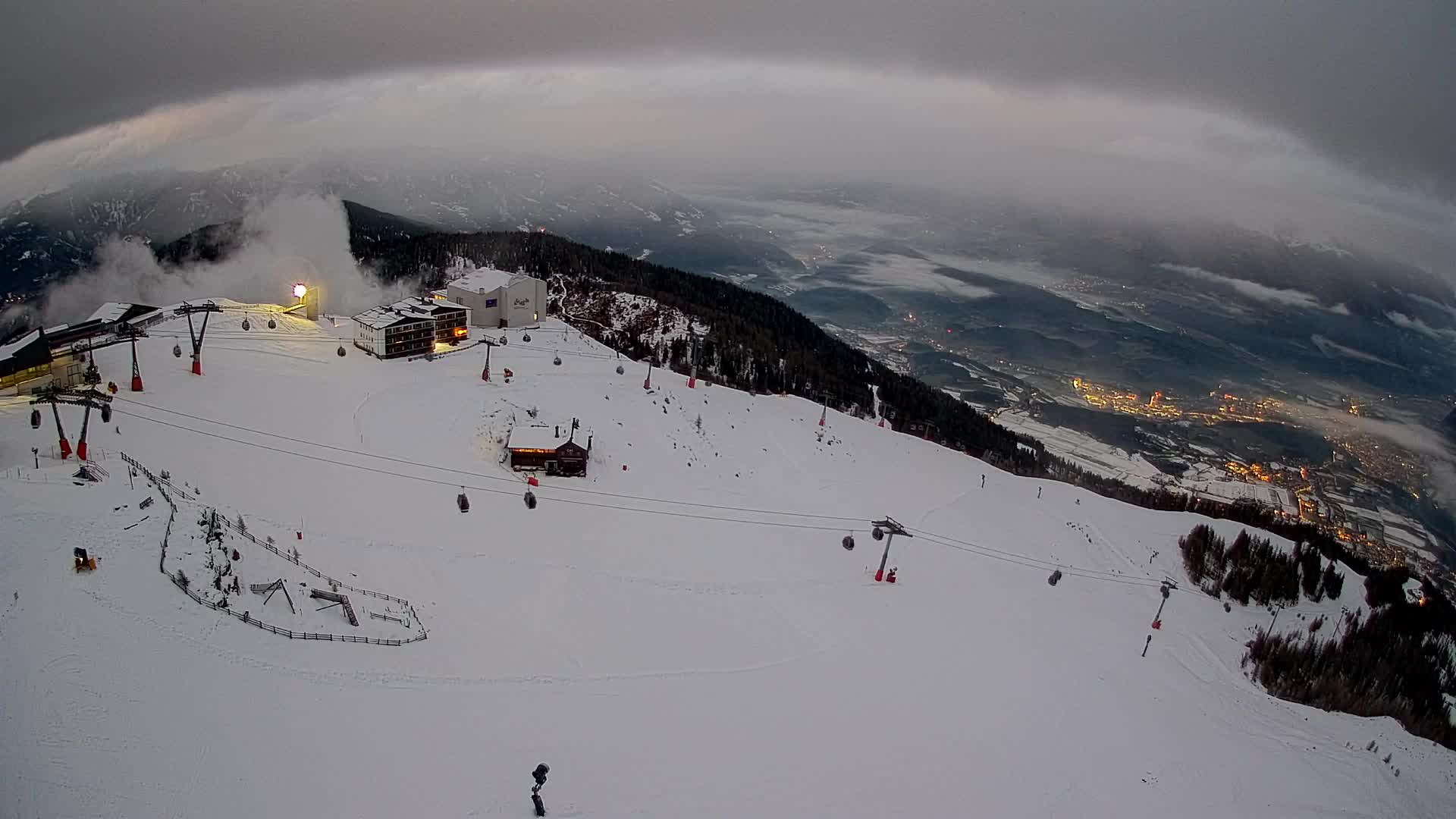 Smučišče Kronplatz – vrh | pogled na Bruneck